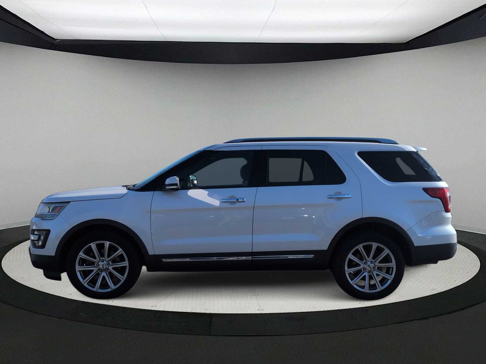 Thumbnail: 2016 Ford Explorer - 5
