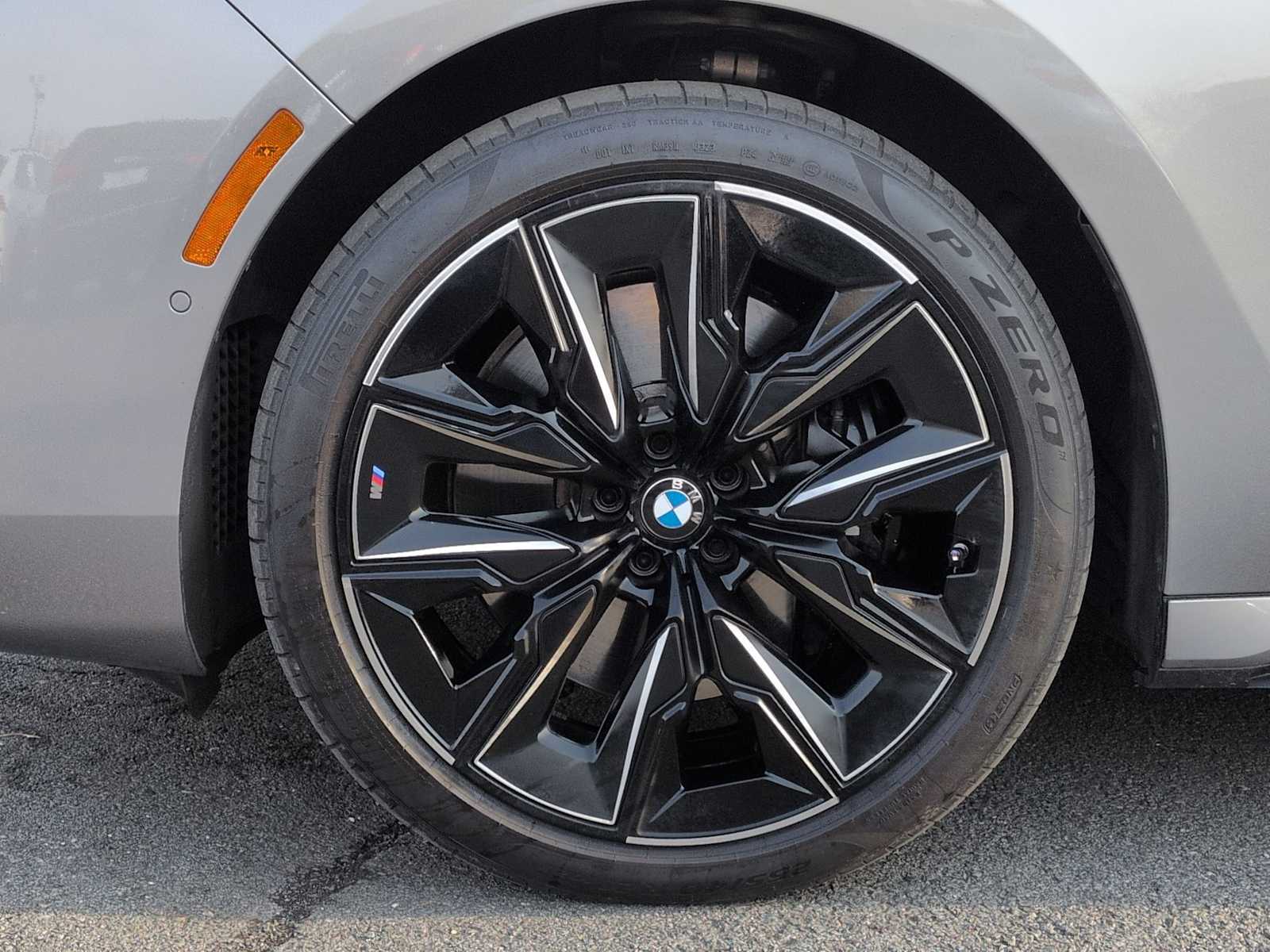 Thumbnail: 2023 BMW 7 Series - 14