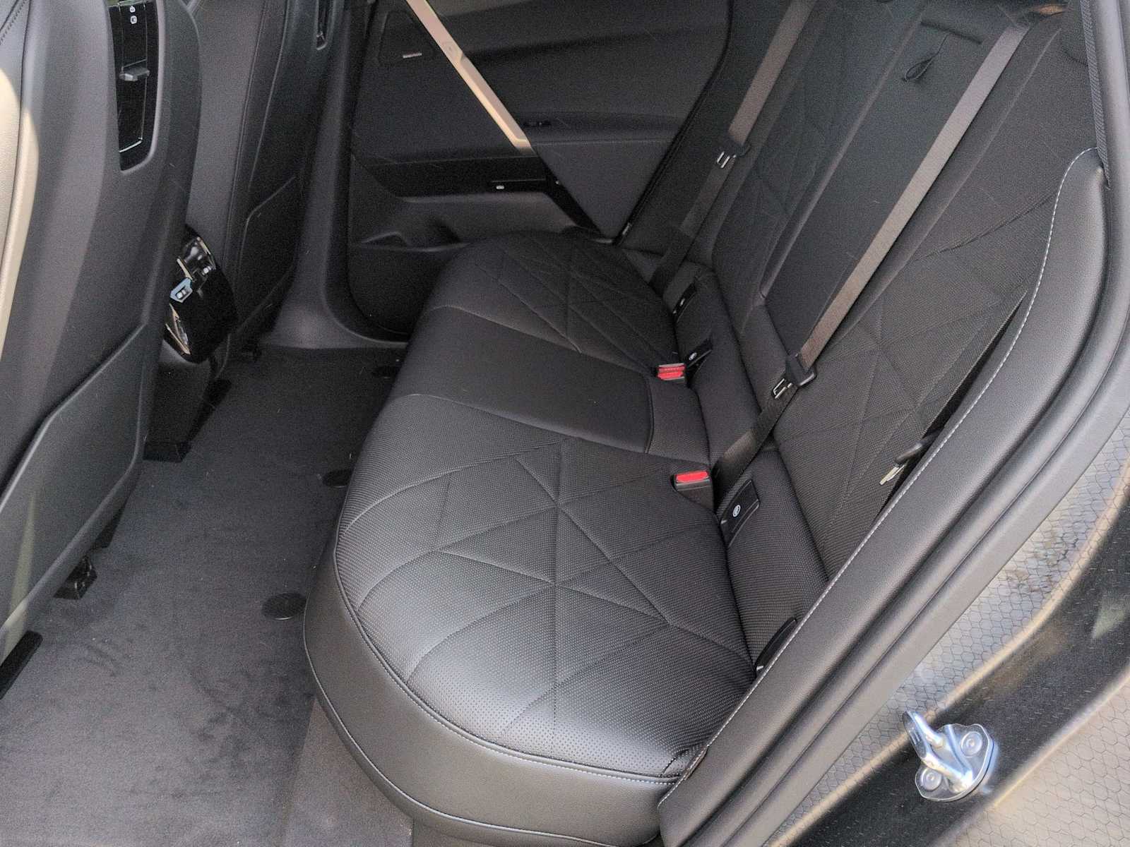 Thumbnail: 2026 BMW iX - 20