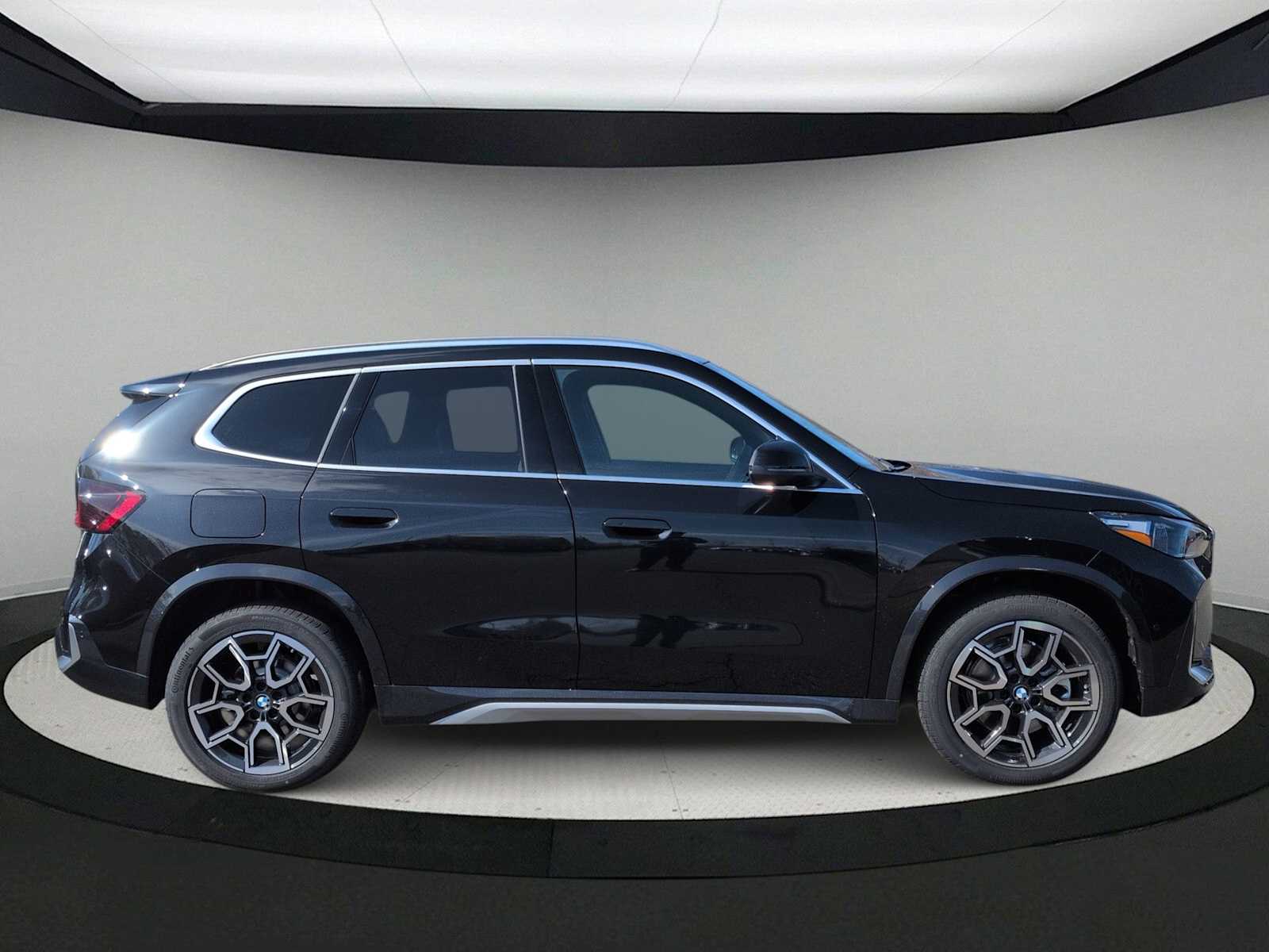 Thumbnail: 2026 BMW X1 - 9