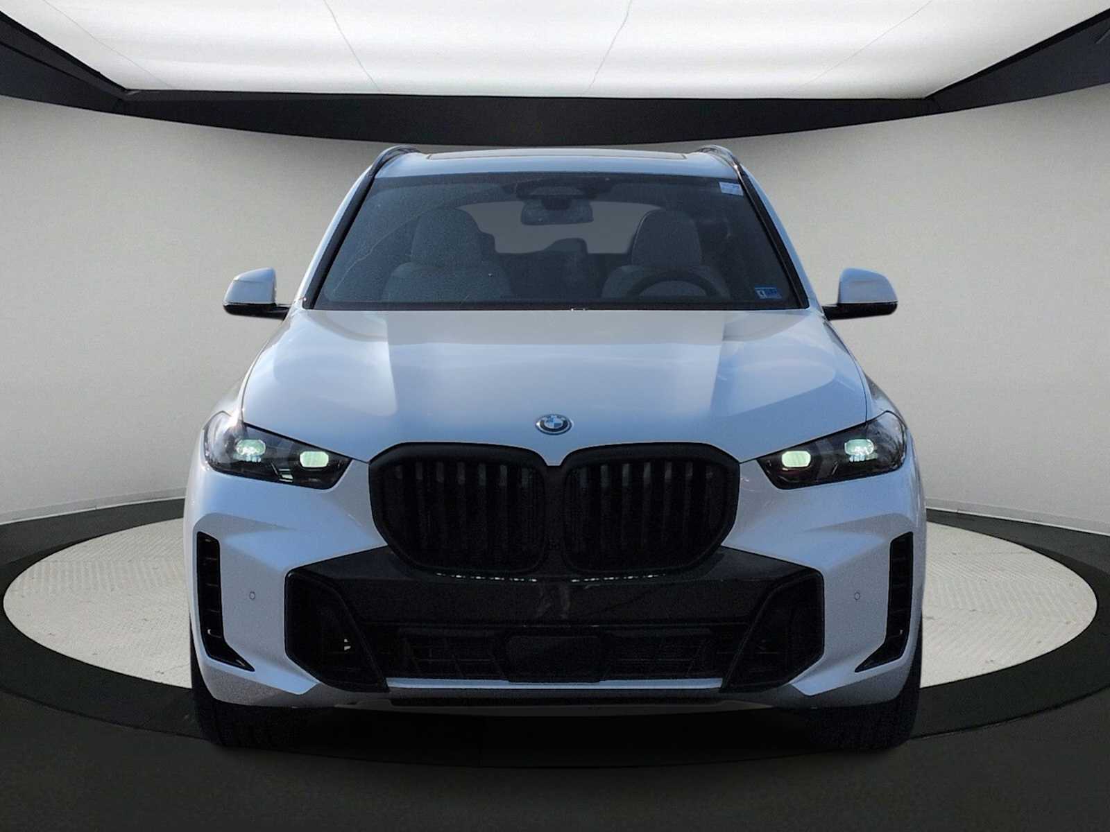 Thumbnail: 2026 BMW X5 - 3