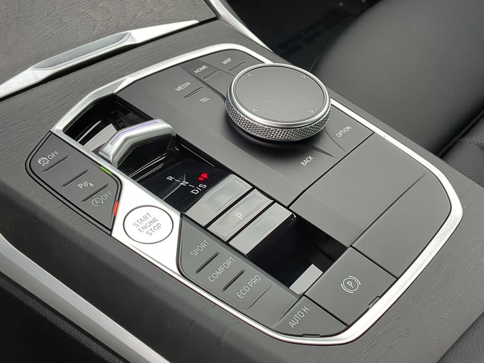 Thumbnail: 2024 BMW 3 Series - 33