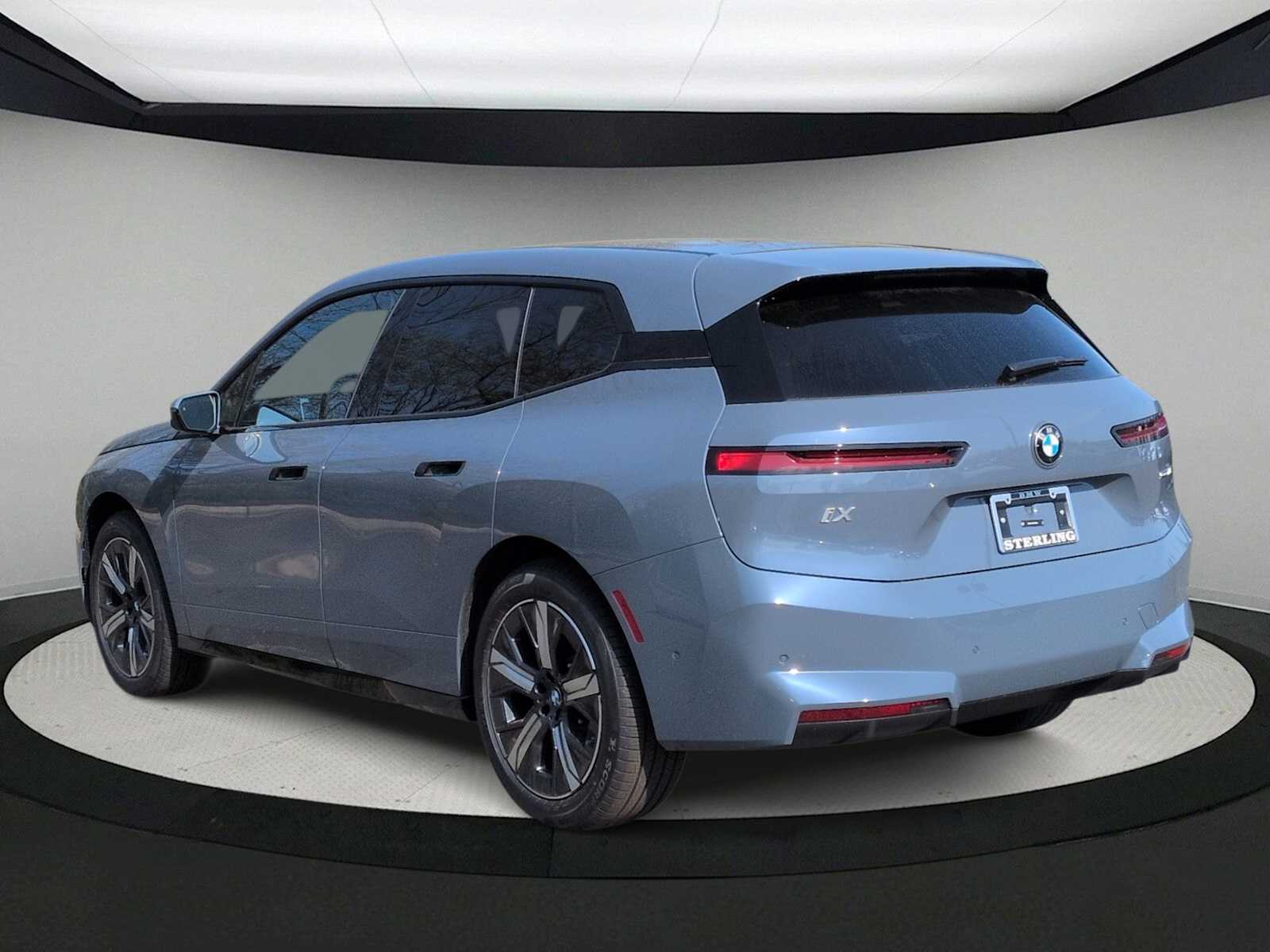 Thumbnail: 2026 BMW iX - 6