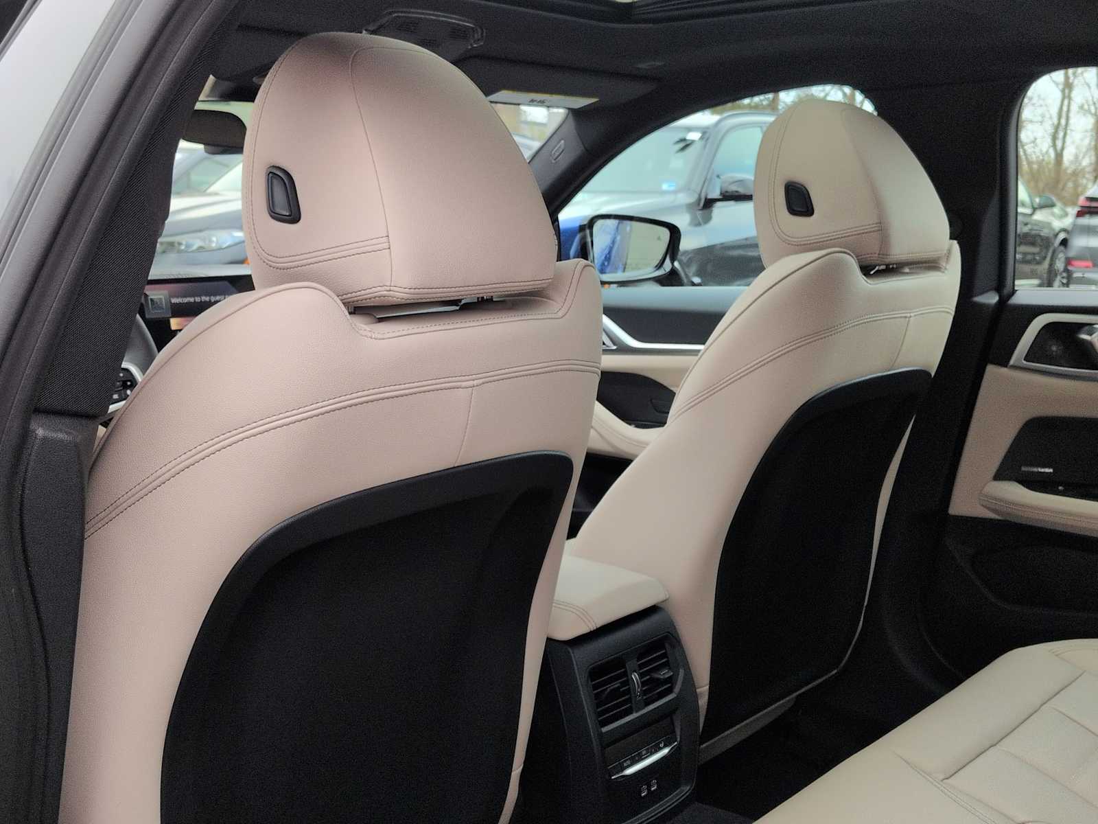 Thumbnail: 2026 BMW i4 - 19