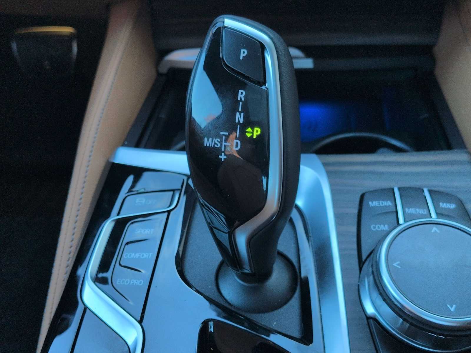 Thumbnail: 2023 BMW 5 Series - 35