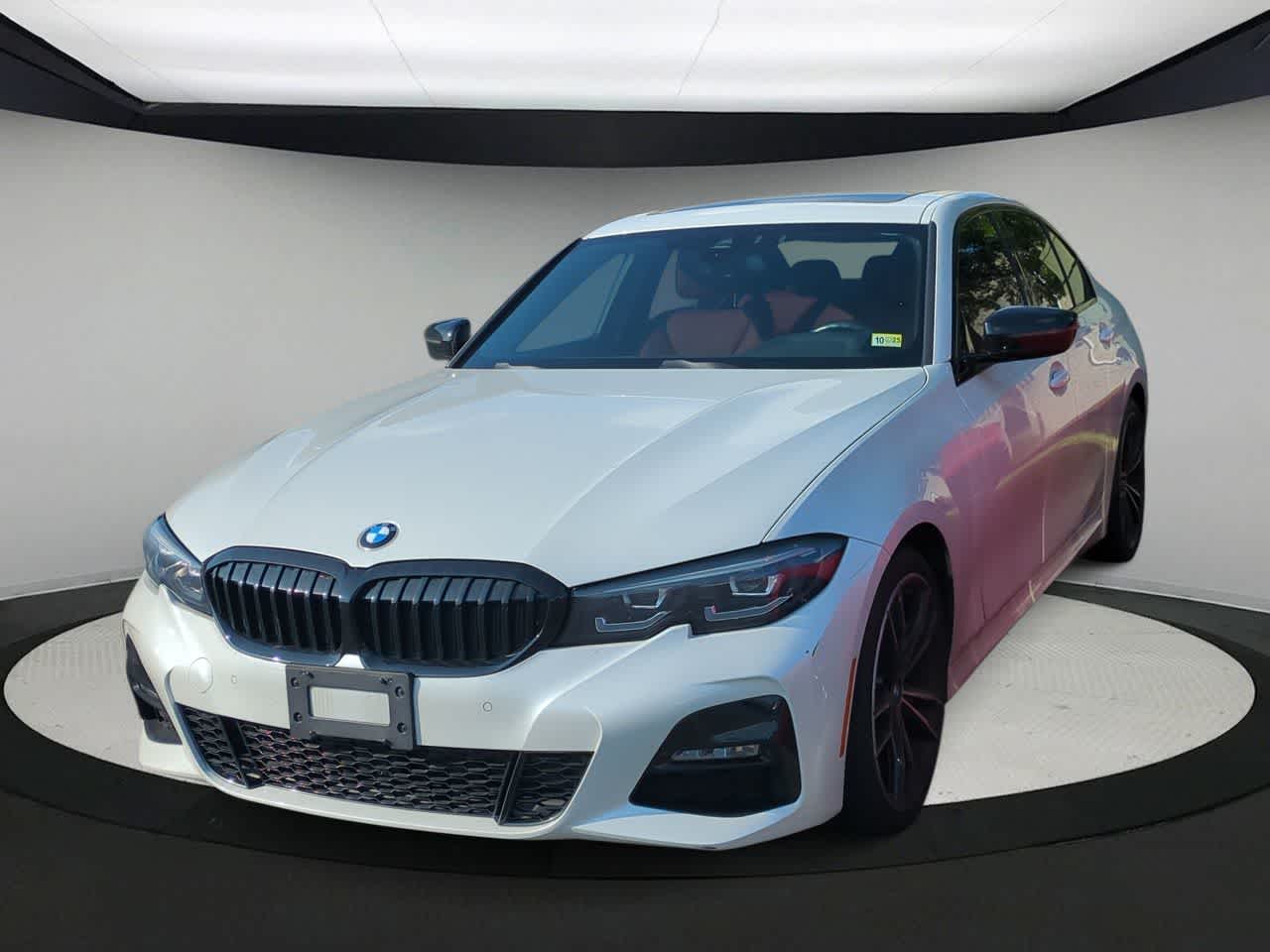 Thumbnail: 2022 BMW 3 Series - 1