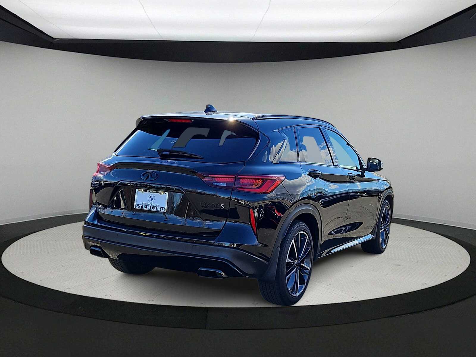 Thumbnail: 2023 INFINITI QX50 - 8