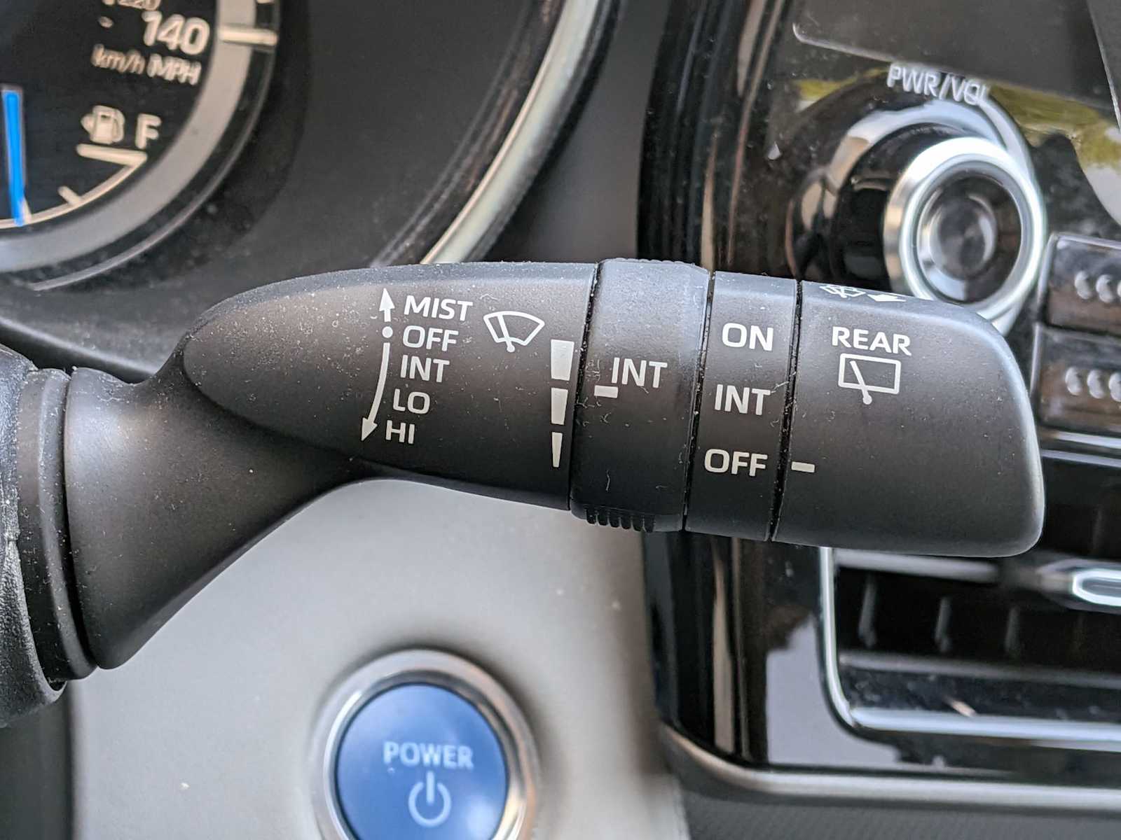 Thumbnail: 2021 Toyota Highlander - 28