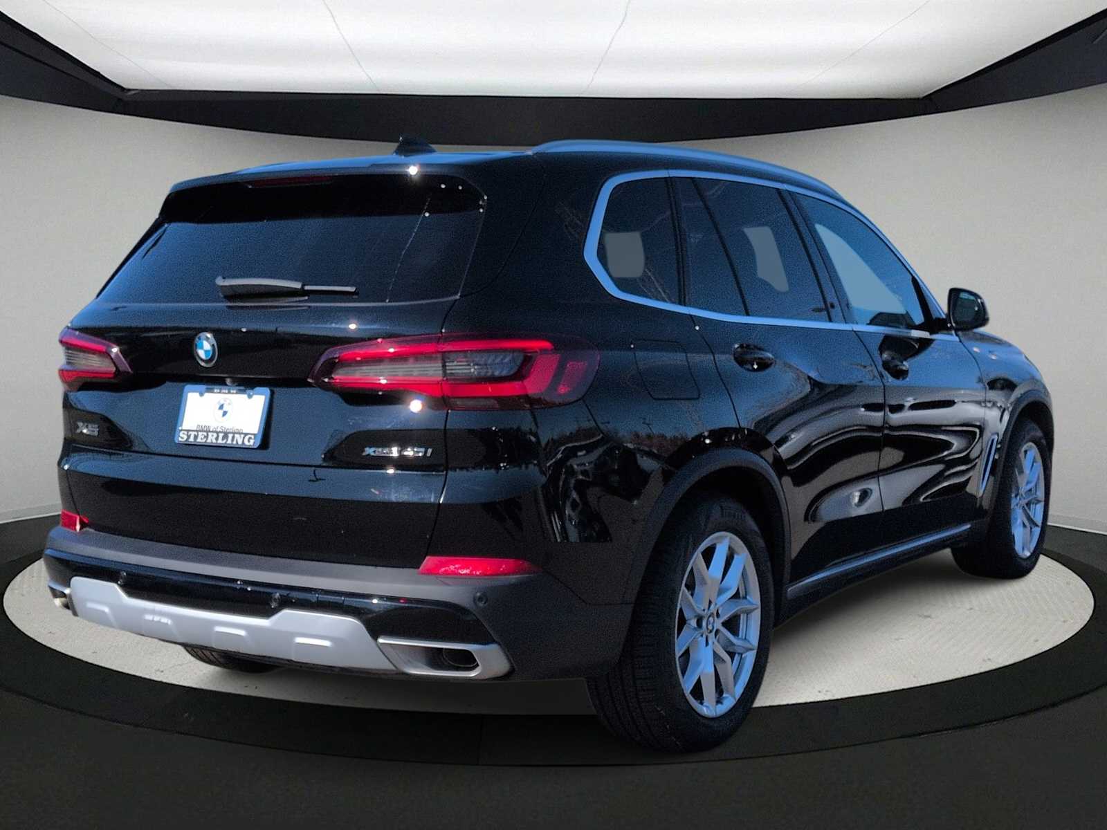 Thumbnail: 2023 BMW X5 - 8