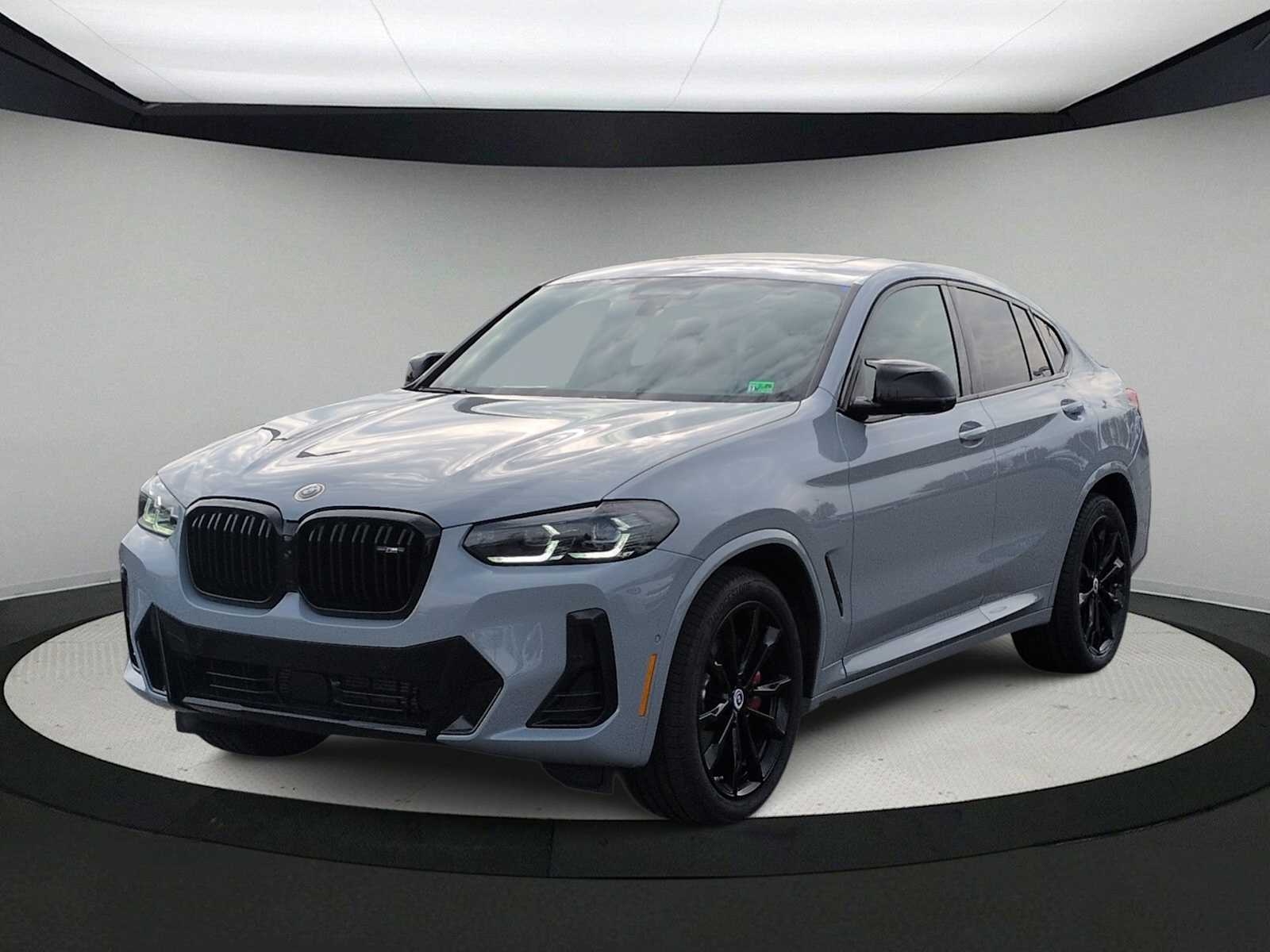 Thumbnail: 2023 BMW X4 - 4