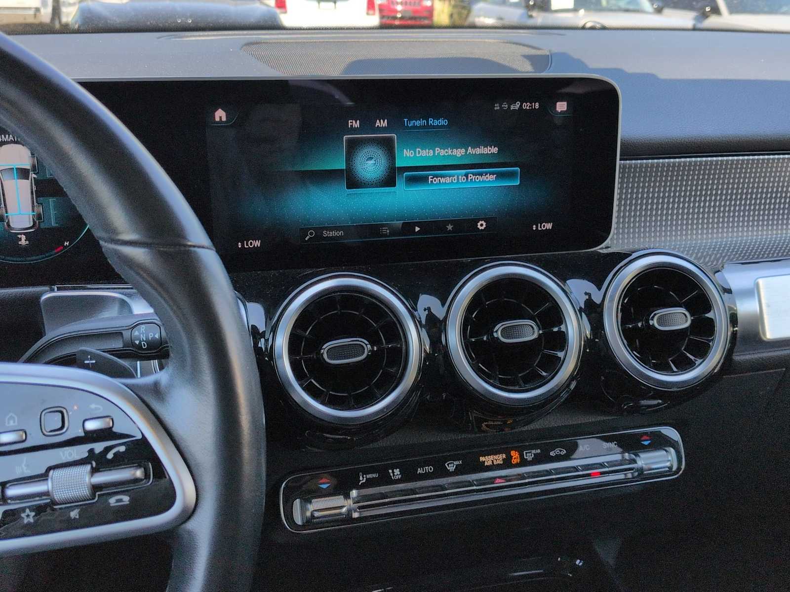 Thumbnail: 2020 Mercedes-Benz GLB - 30