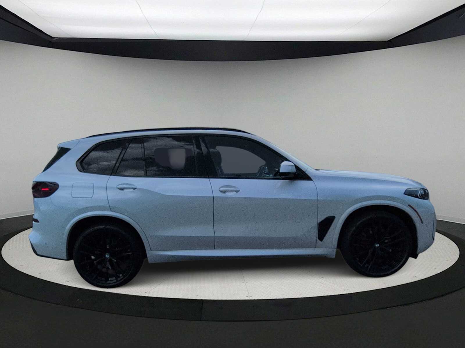 Thumbnail: 2026 BMW X5 - 9