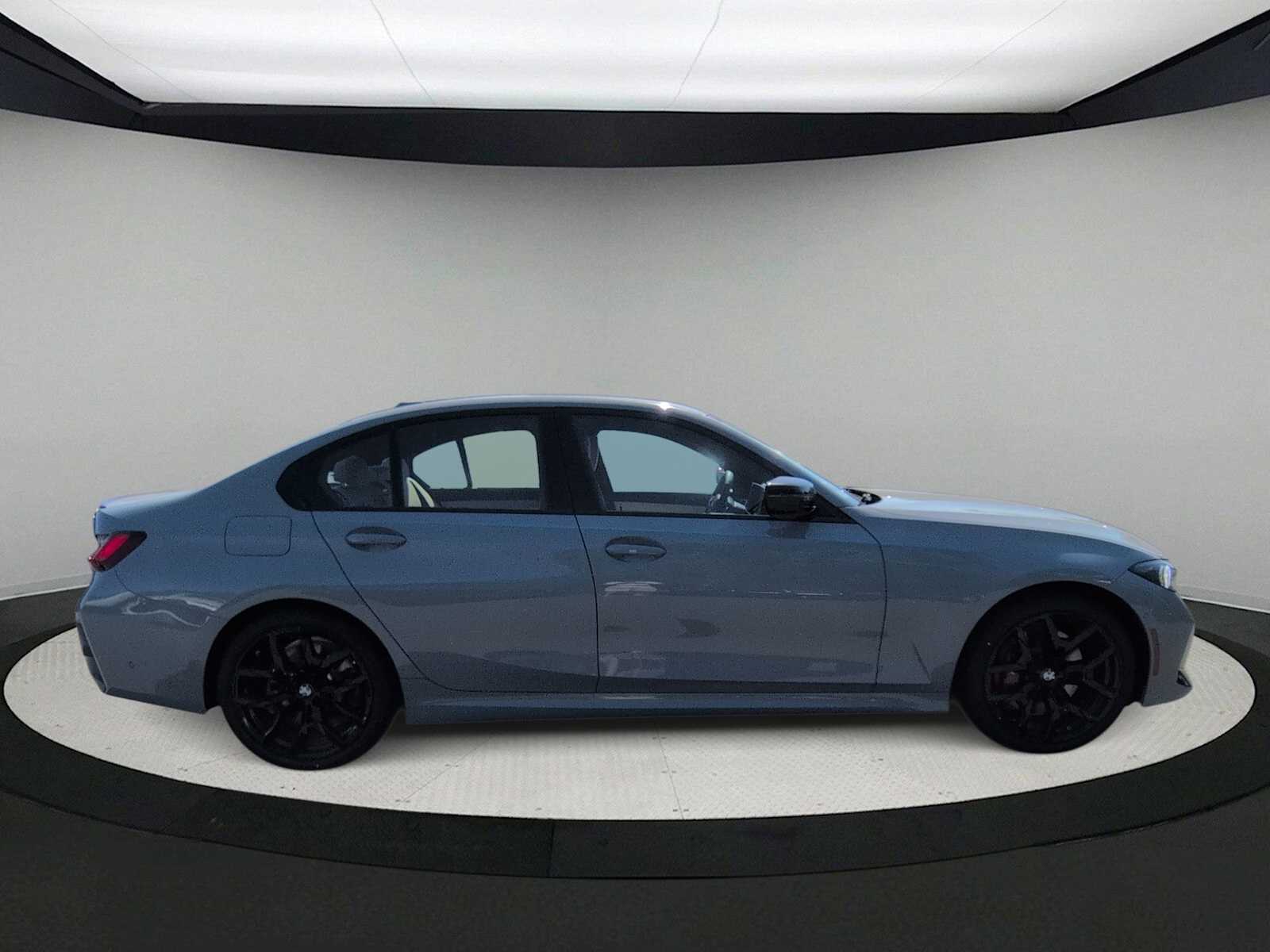 Thumbnail: 2026 BMW 3 Series - 9