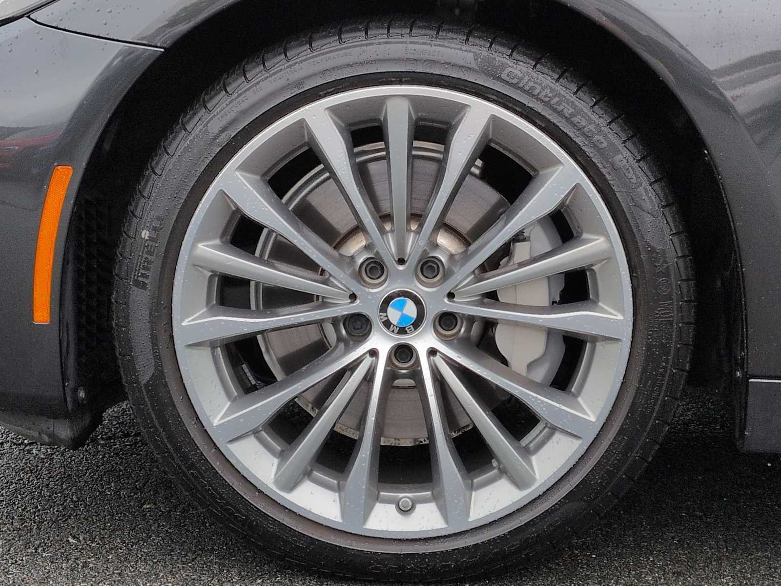 Thumbnail: 2023 BMW 5 Series - 14