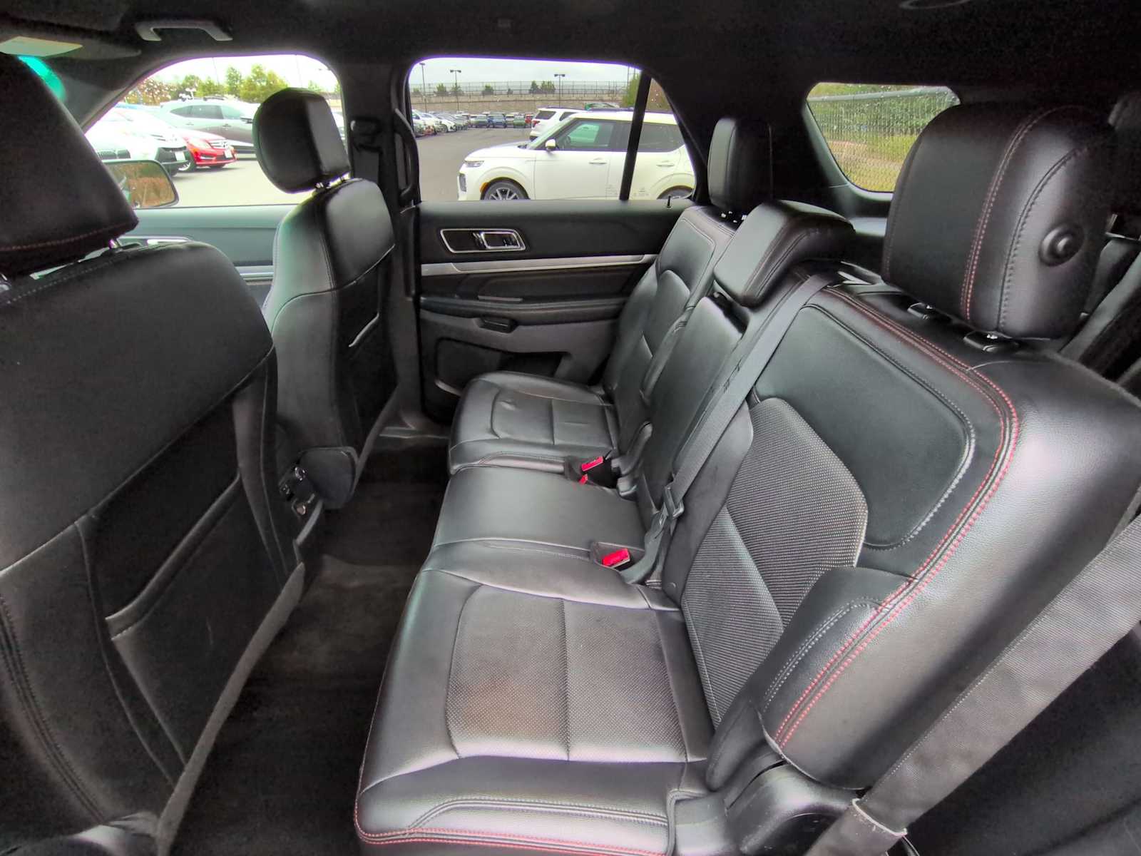 Thumbnail: 2016 Ford Explorer - 20