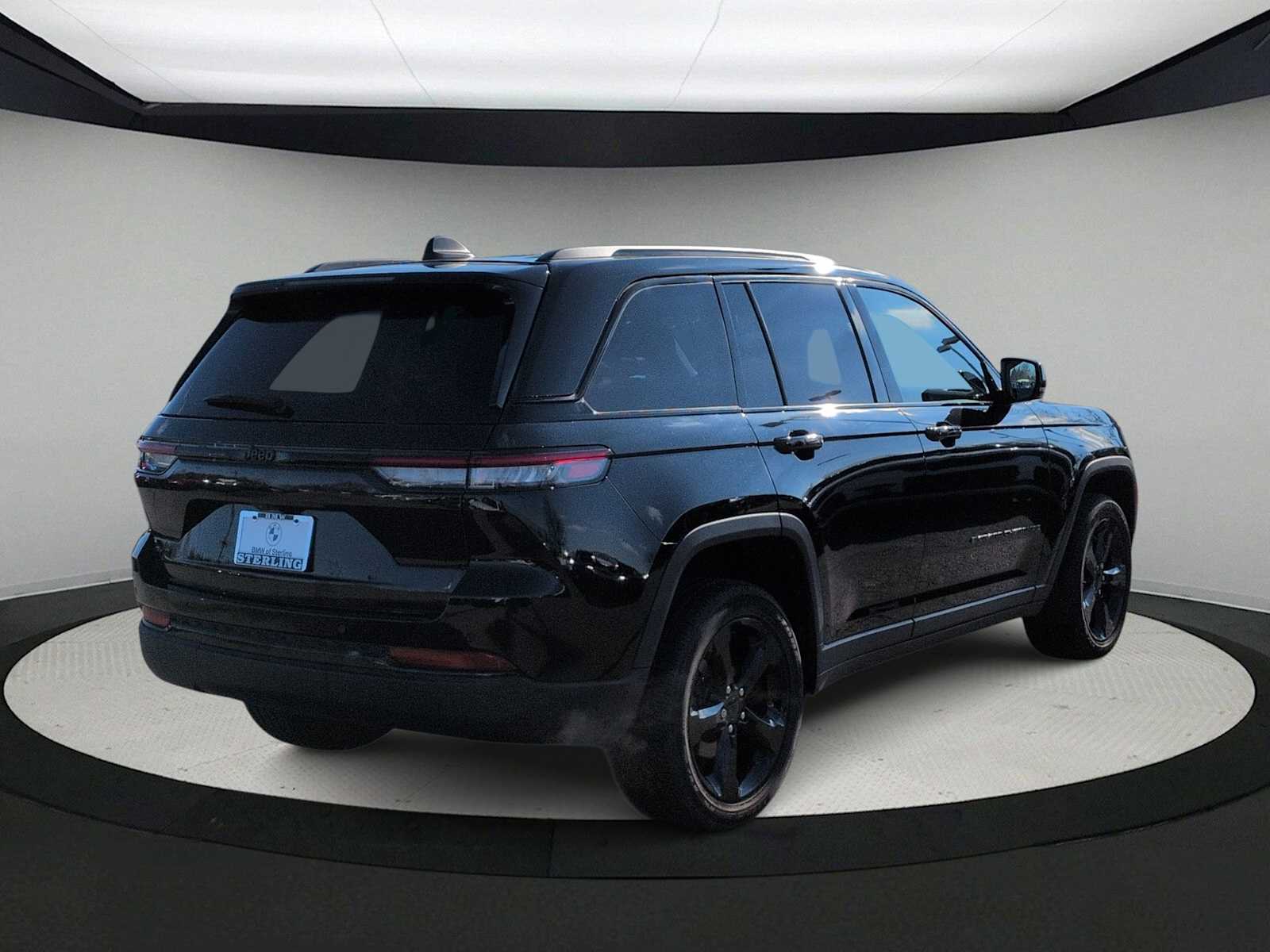 Thumbnail: 2023 Jeep Grand Cherokee - 7