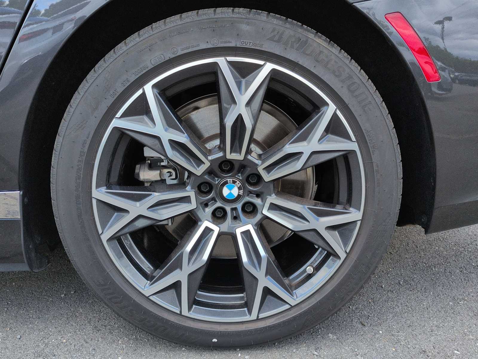 Thumbnail: 2025 BMW i7 - 14