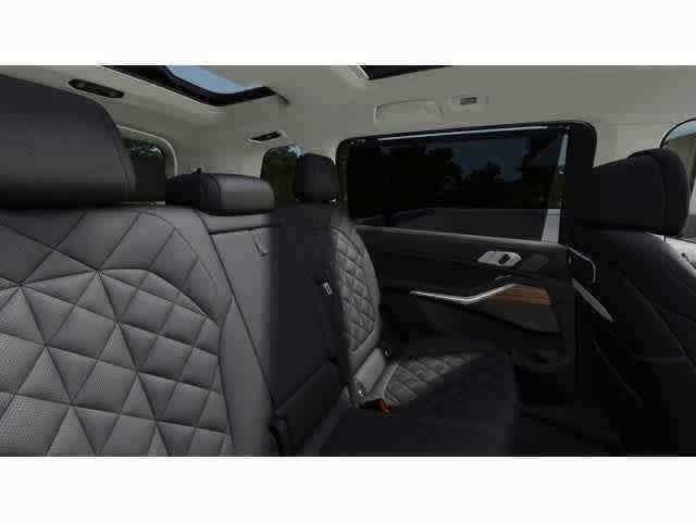 Thumbnail: 2026 BMW X7 - 12