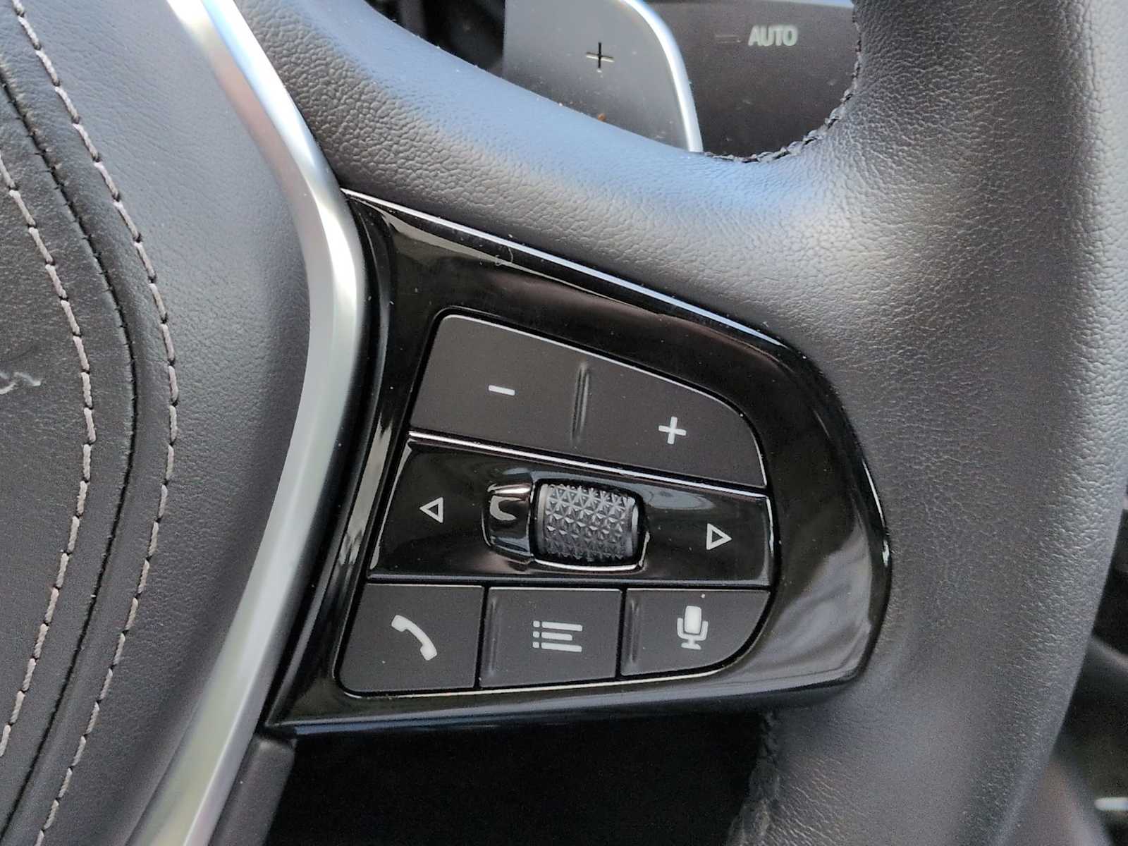 Thumbnail: 2021 BMW 5 Series - 27