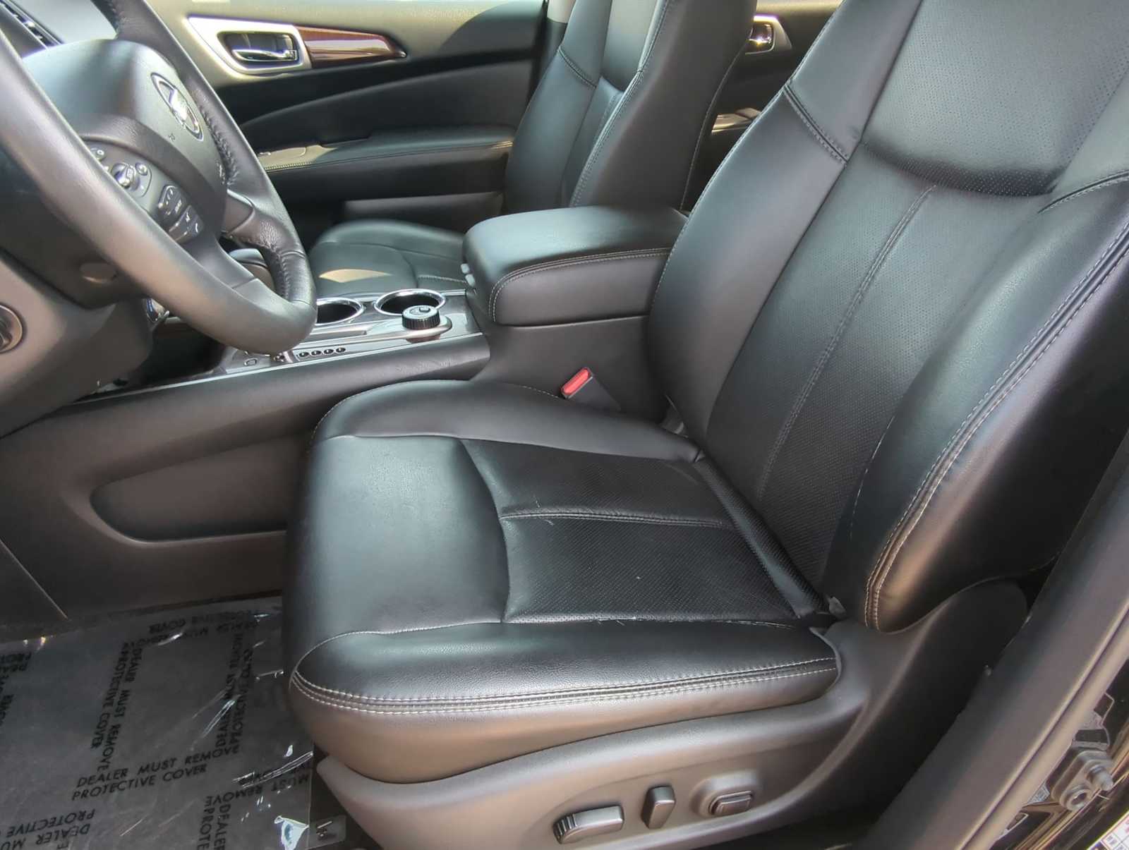 Thumbnail: 2016 Nissan Pathfinder - 16