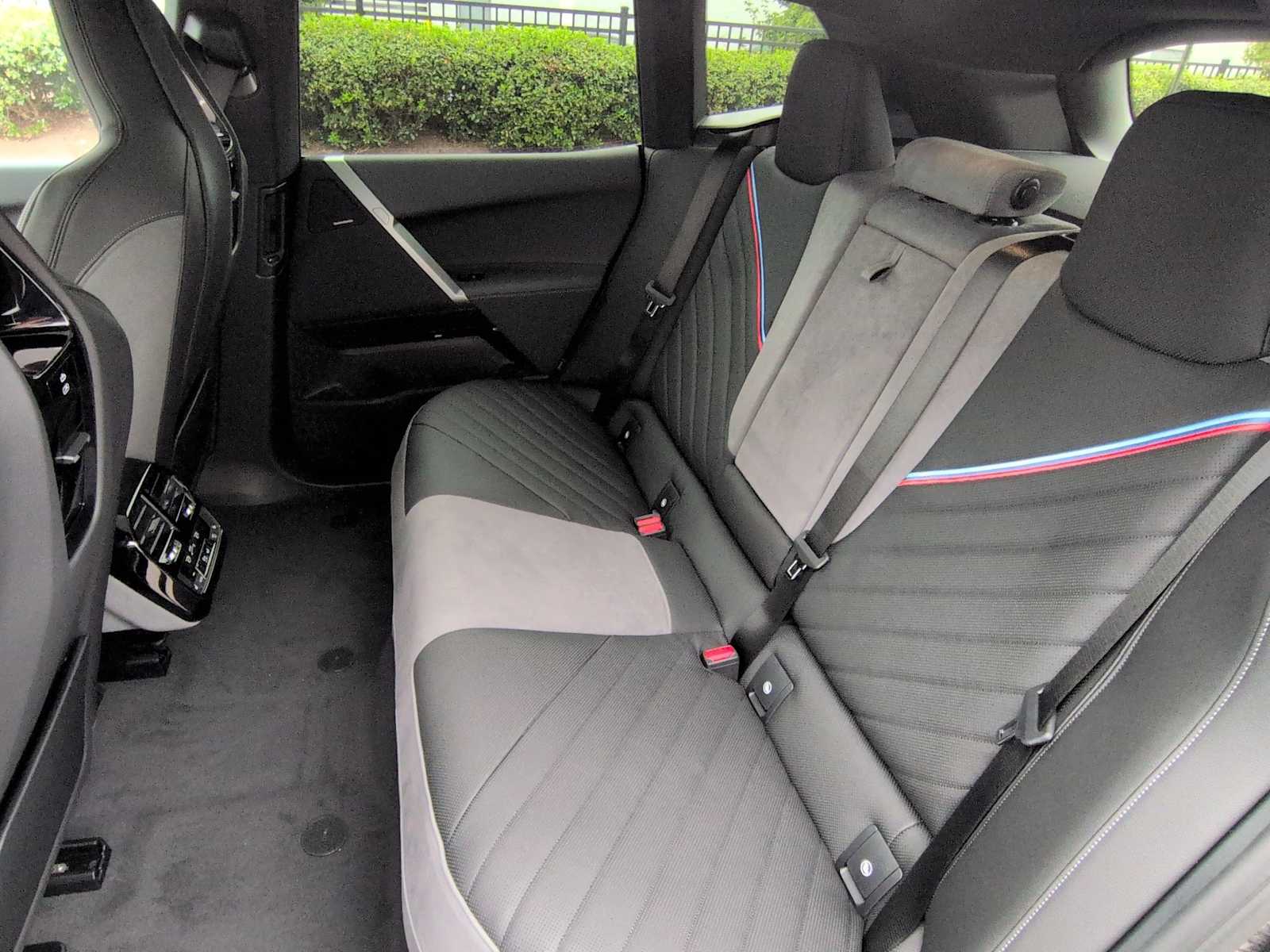 Thumbnail: 2026 BMW iX - 20