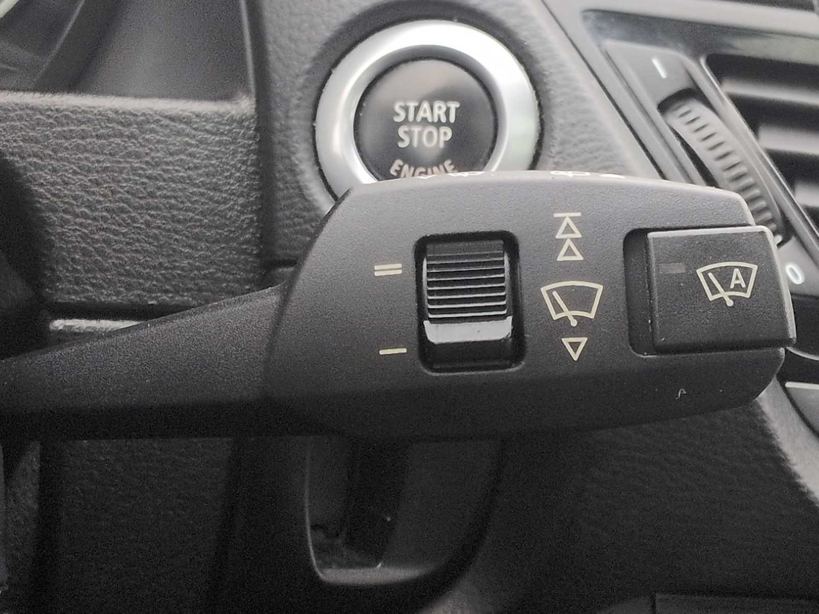 Thumbnail: 2015 BMW X1 - 28