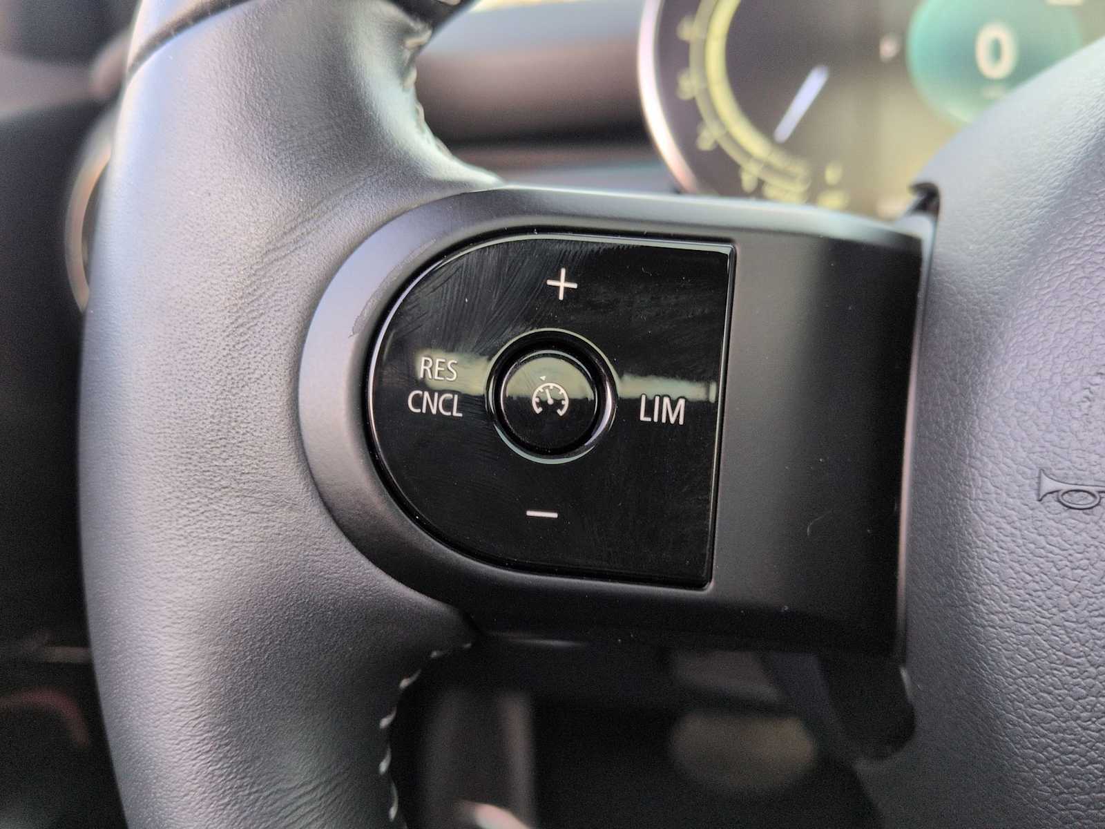 Thumbnail: 2023 MINI Cooper Hardtop - 26