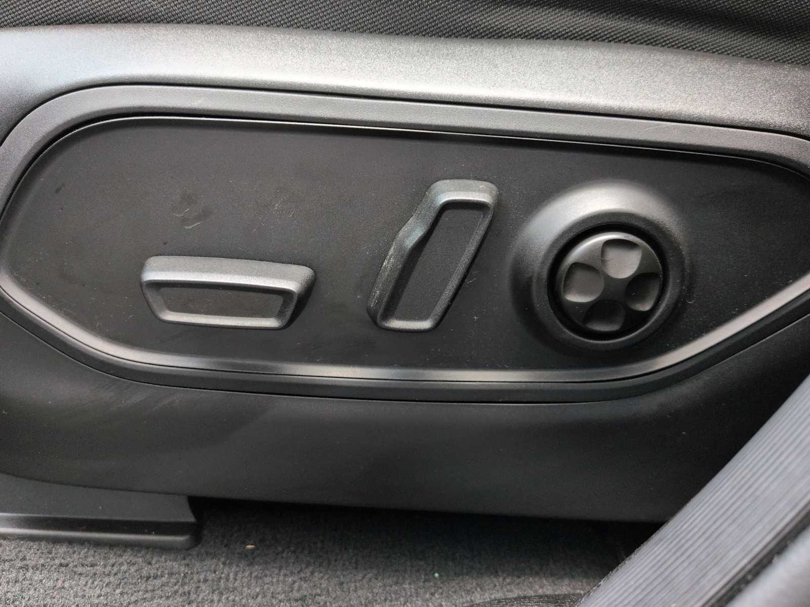 Thumbnail: 2025 Jeep Grand Cherokee - 18