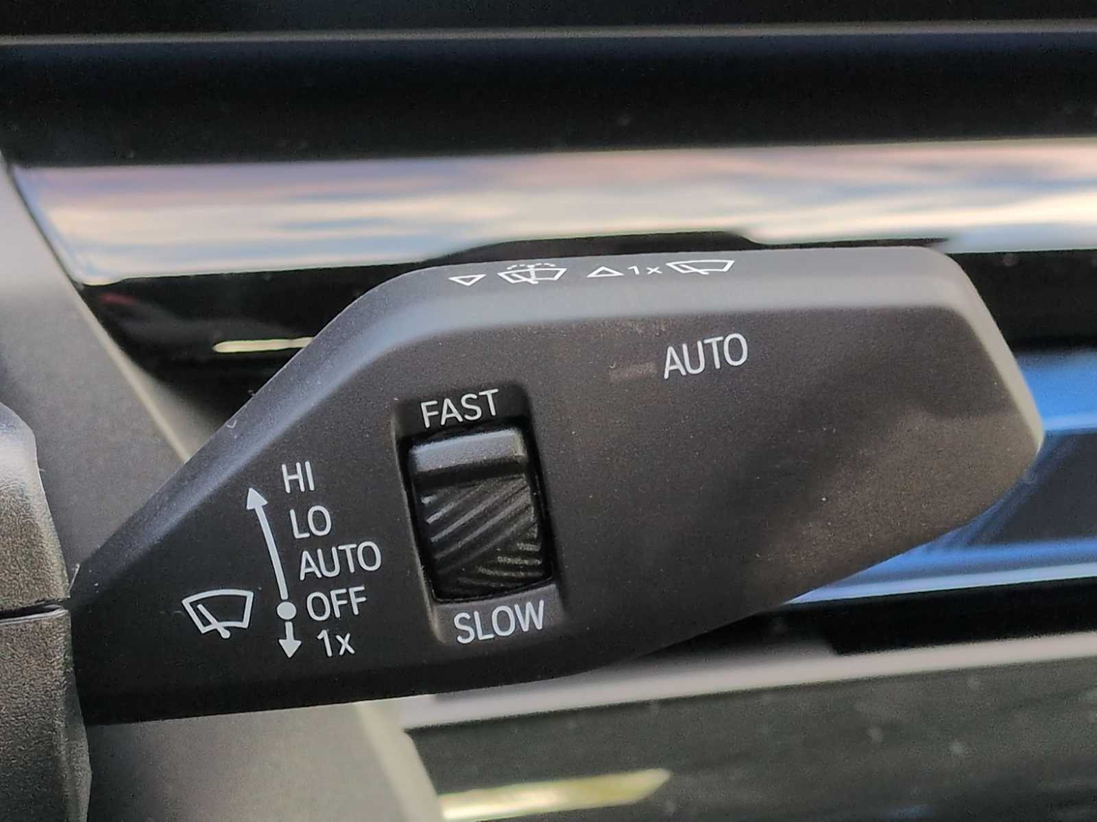 Thumbnail: 2025 BMW i5 - 28