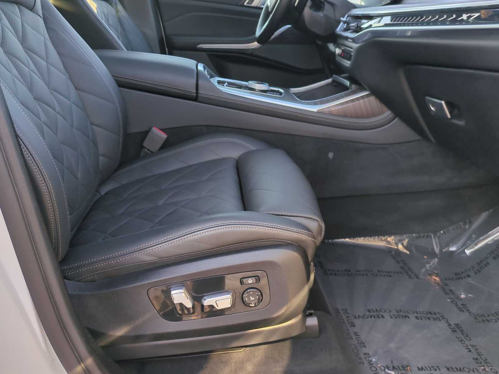 Thumbnail: 2023 BMW X7 - 23