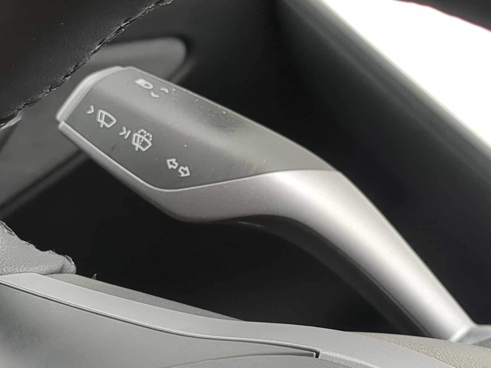 Thumbnail: 2023 Tesla Model Y - 28