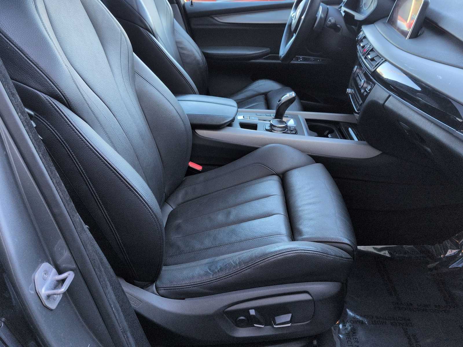 Thumbnail: 2015 BMW X5 - 24