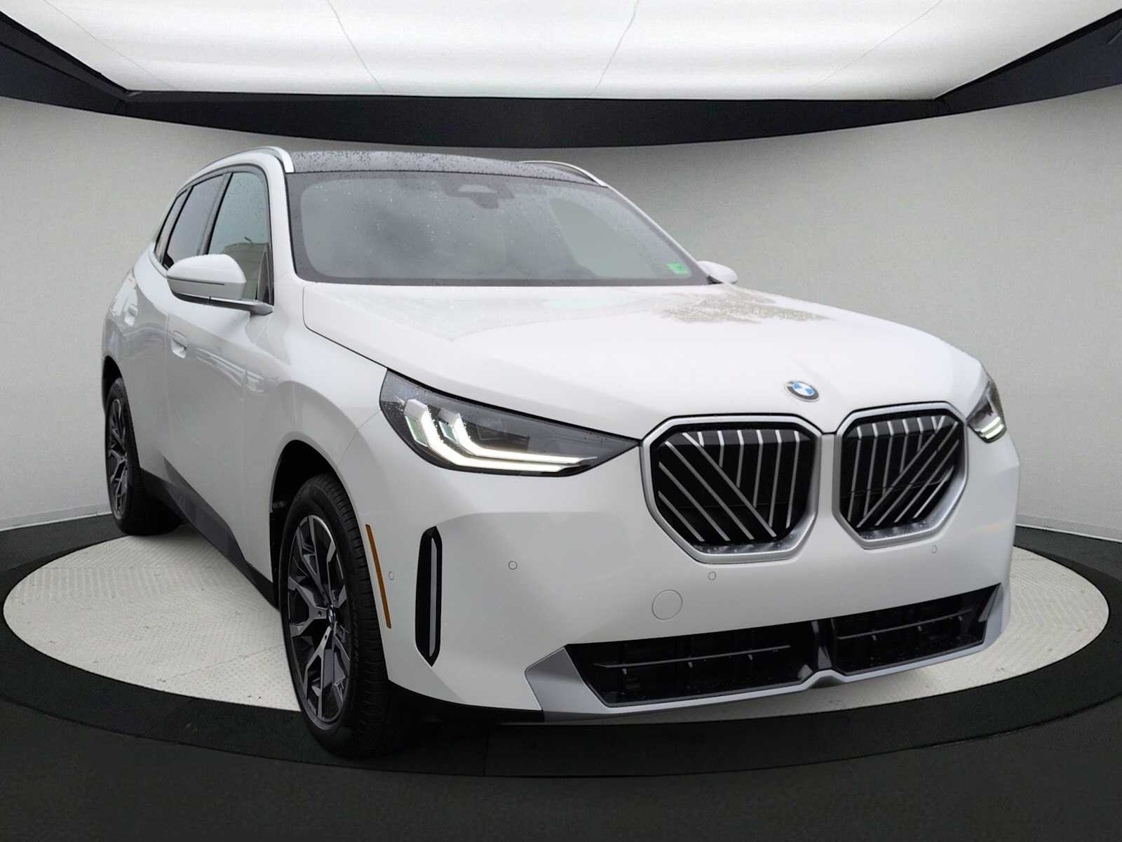 Thumbnail: 2026 BMW X3 - 2