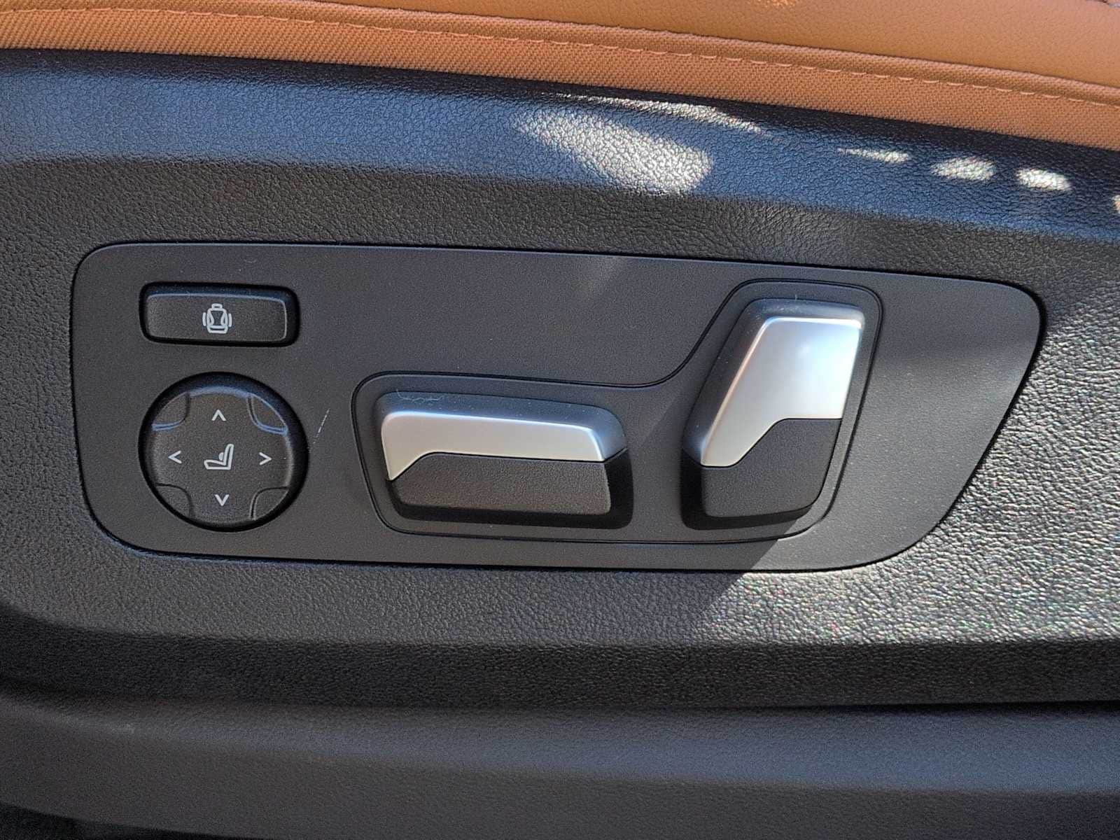 Thumbnail: 2026 BMW X5 - 18