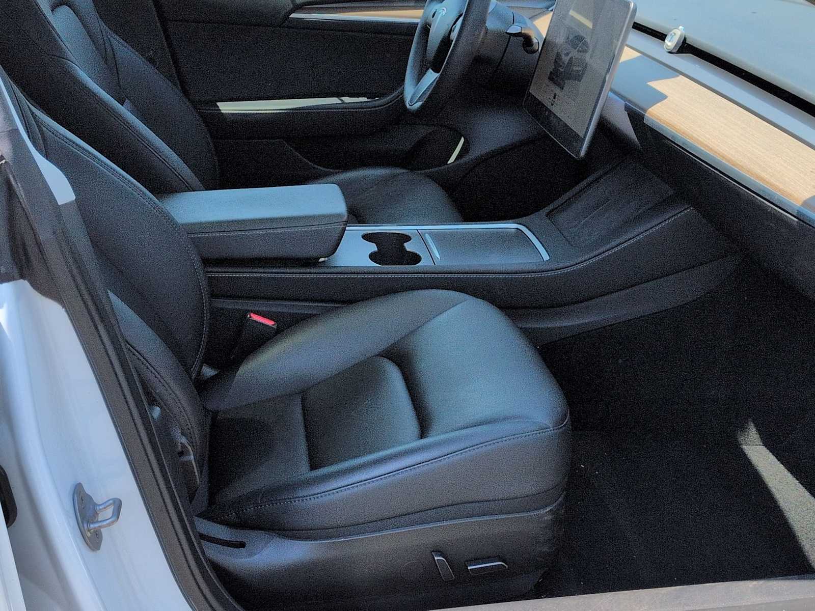 Thumbnail: 2023 Tesla Model 3 - 23