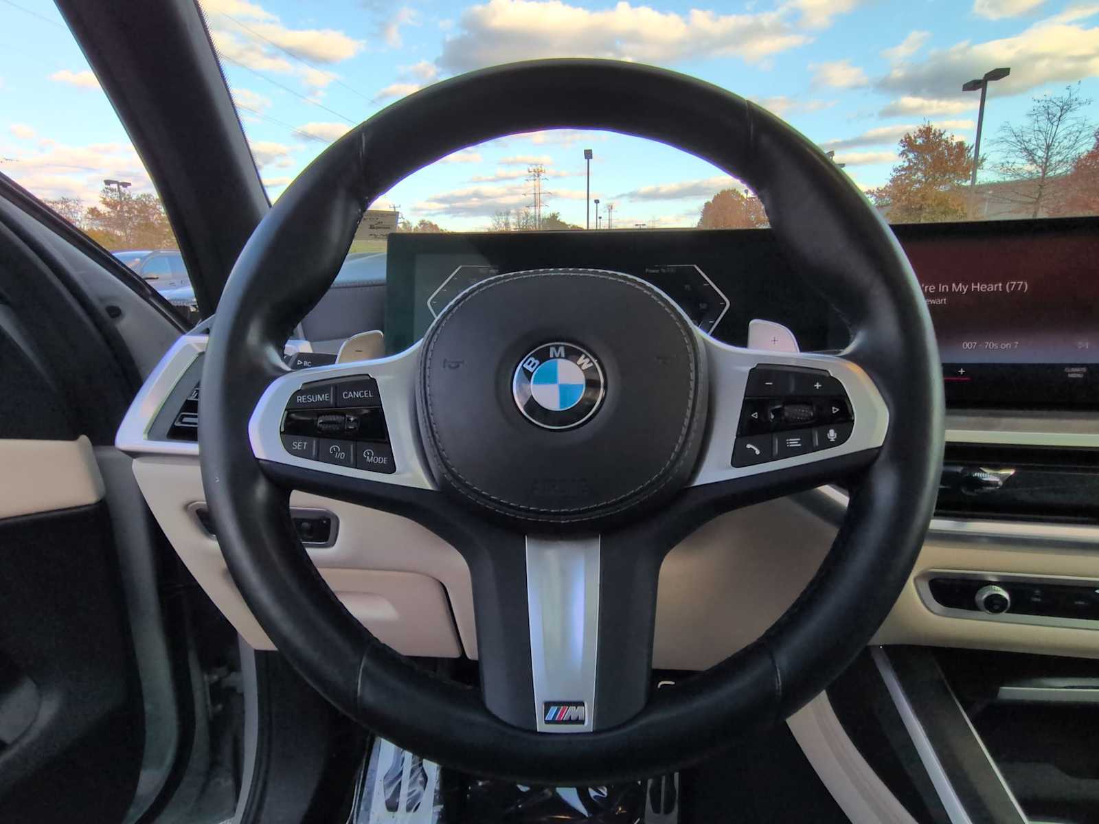 Thumbnail: 2023 BMW X7 - 25