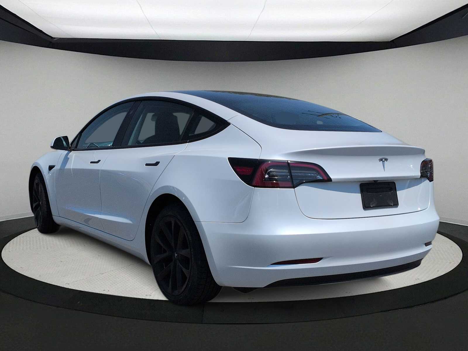 Thumbnail: 2023 Tesla Model 3 - 6
