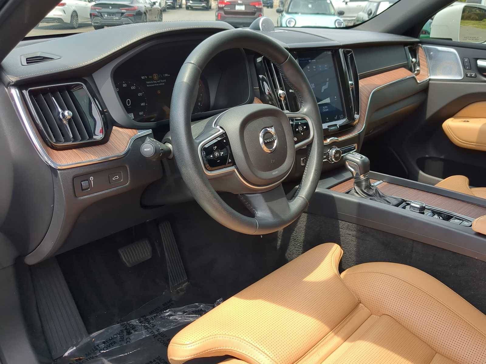Thumbnail: 2019 Volvo XC60 - 10