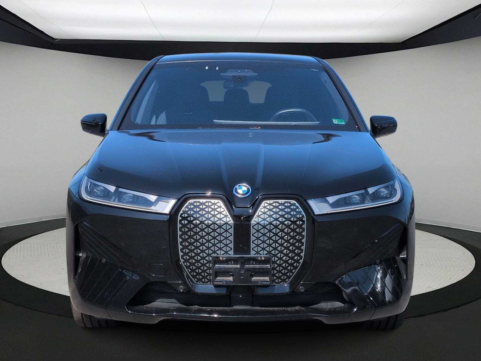 Thumbnail: 2024 BMW iX - 3