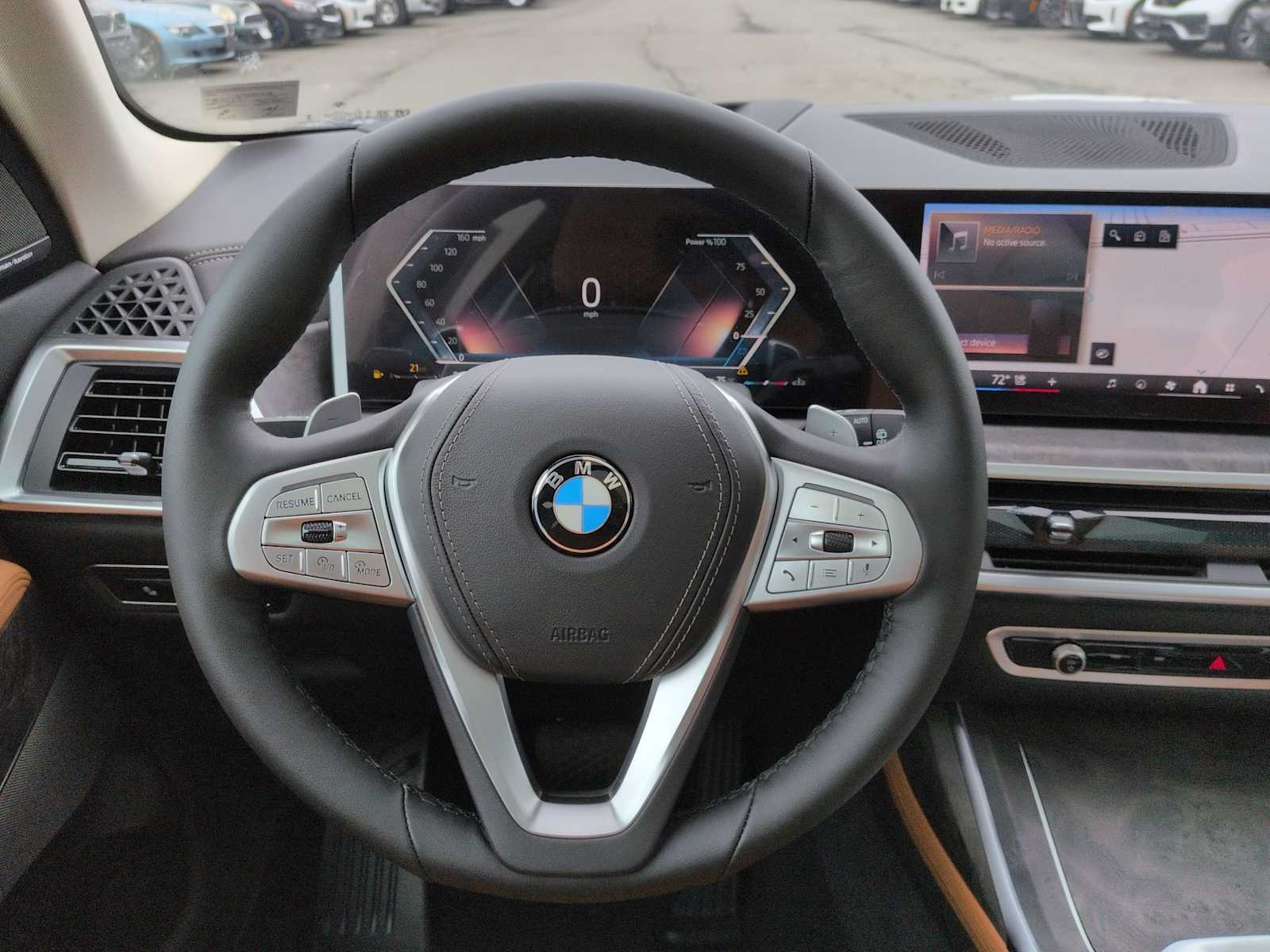 Thumbnail: 2027 BMW X7 - 25