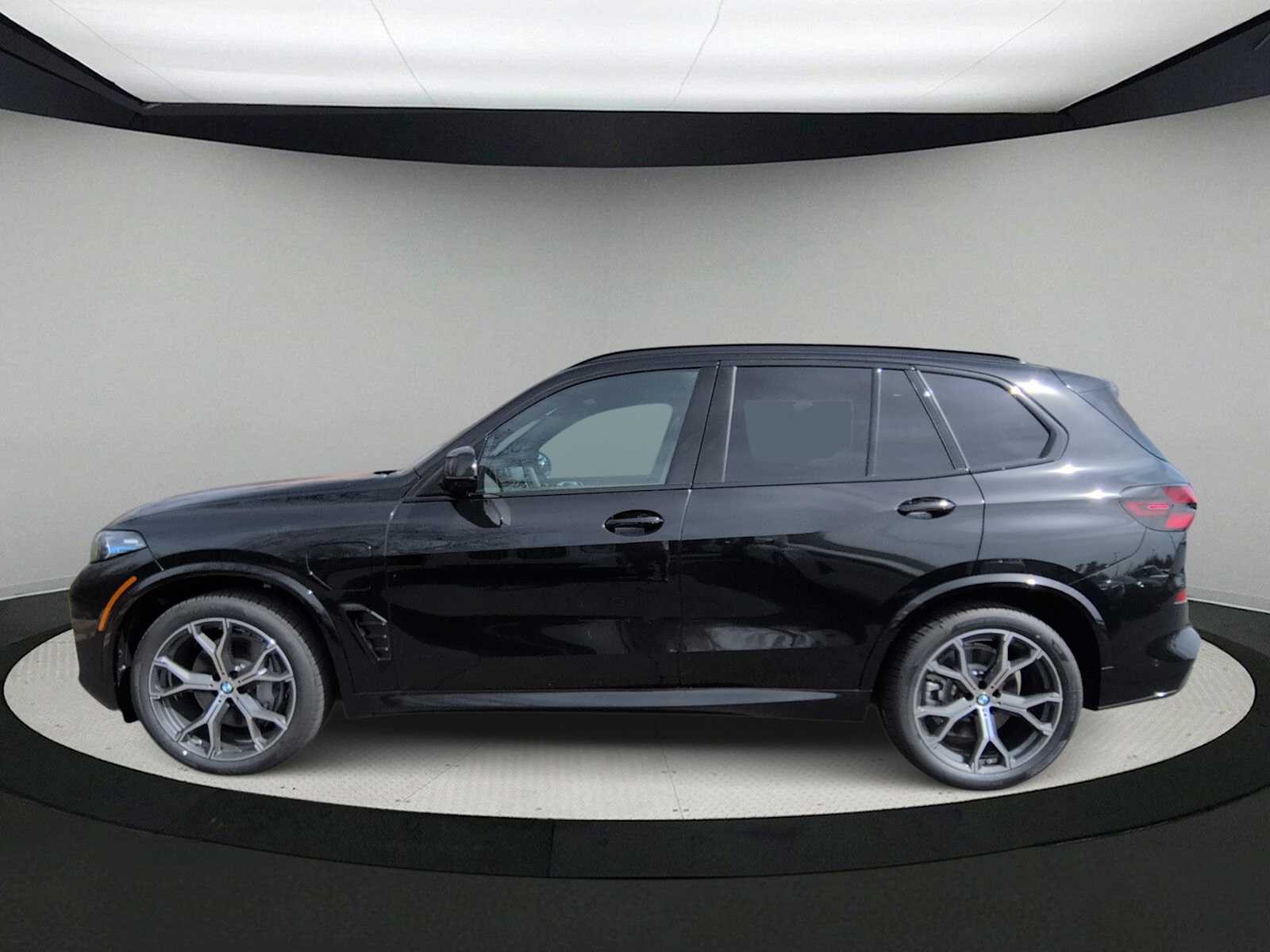 Thumbnail: 2026 BMW X5 - 6