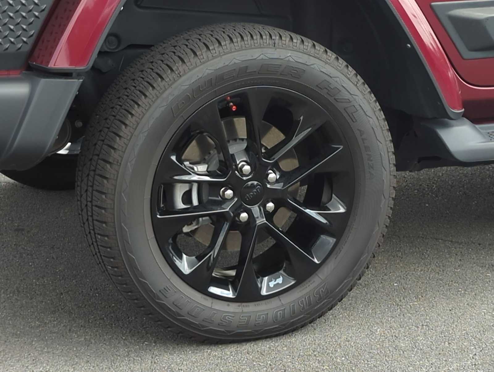 Thumbnail: 2021 Jeep Wrangler - 14