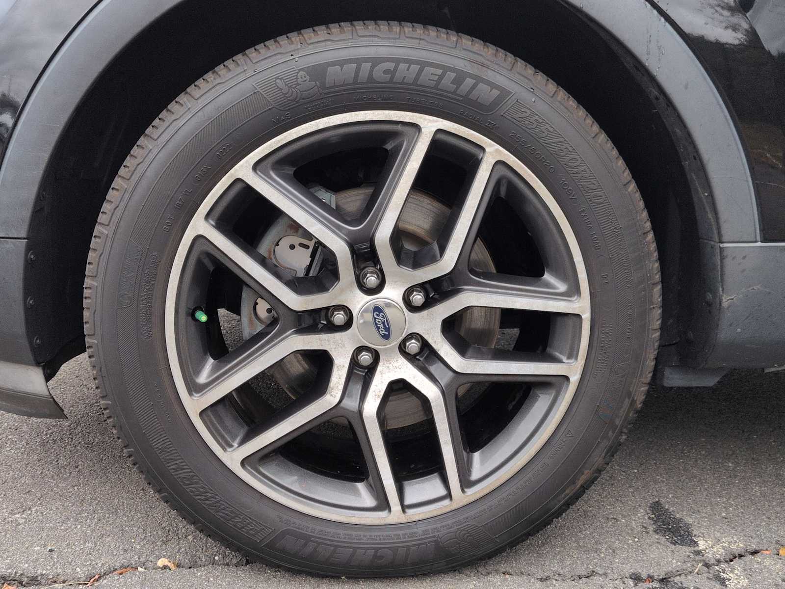 Thumbnail: 2016 Ford Explorer - 14