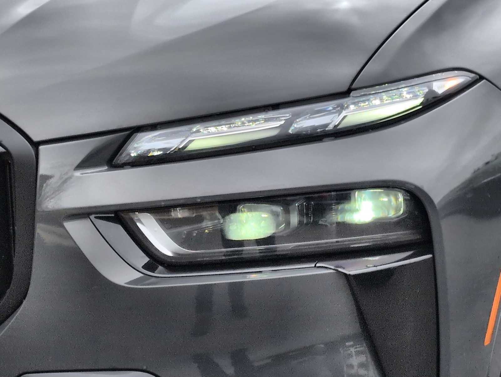 Thumbnail: 2016 Jeep Cherokee - 11