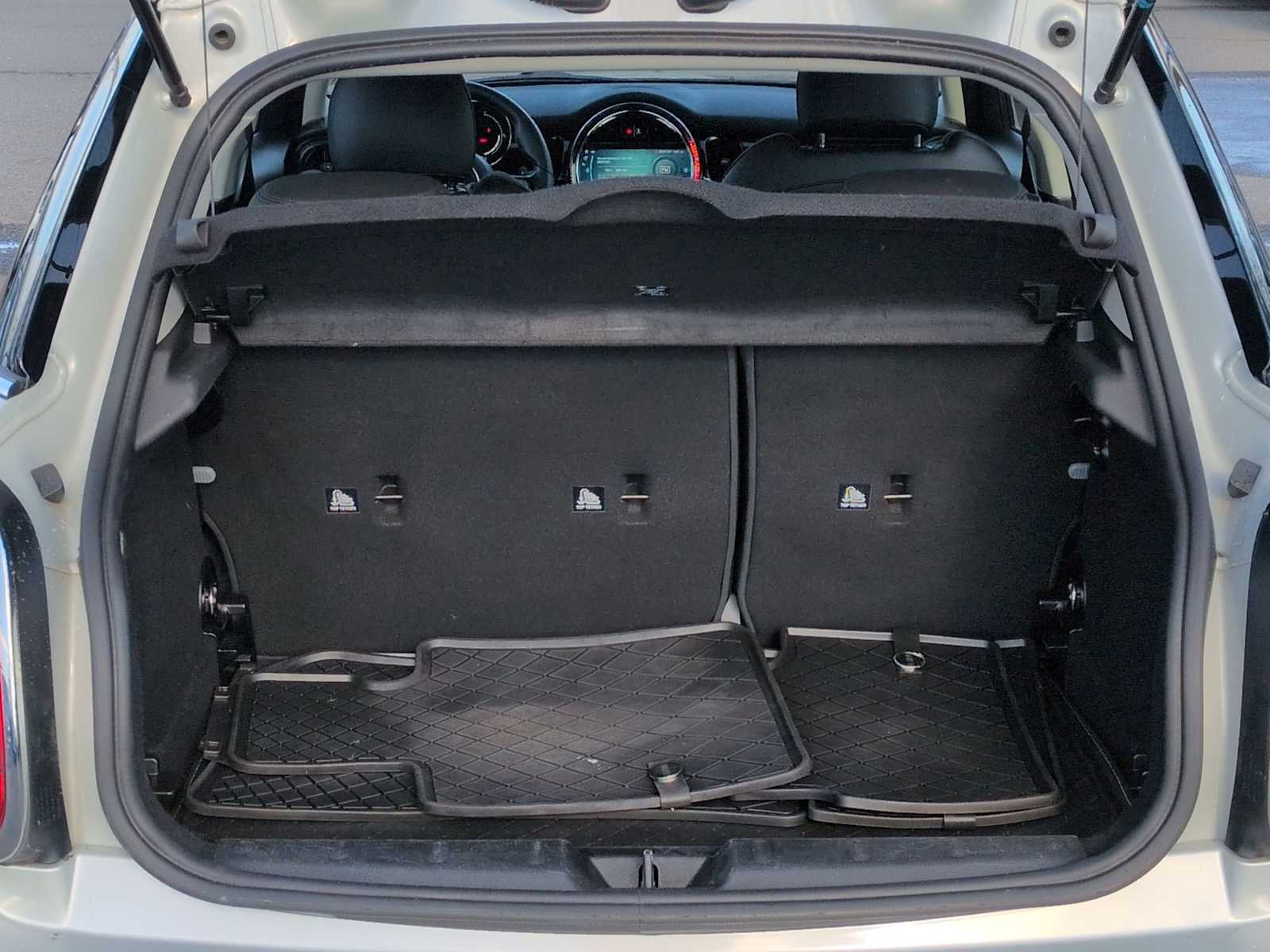 Thumbnail: 2023 MINI Cooper Hardtop - 34