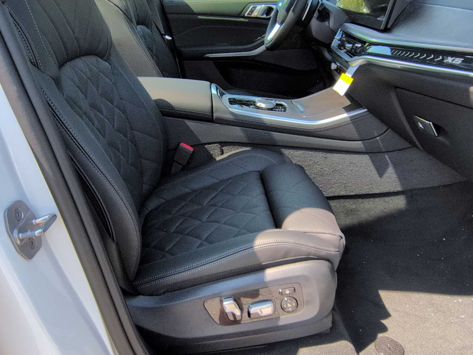 Thumbnail: 2026 BMW X5 - 24