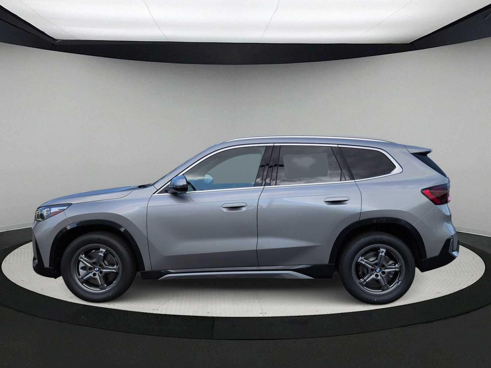 Thumbnail: 2026 BMW X1 - 5