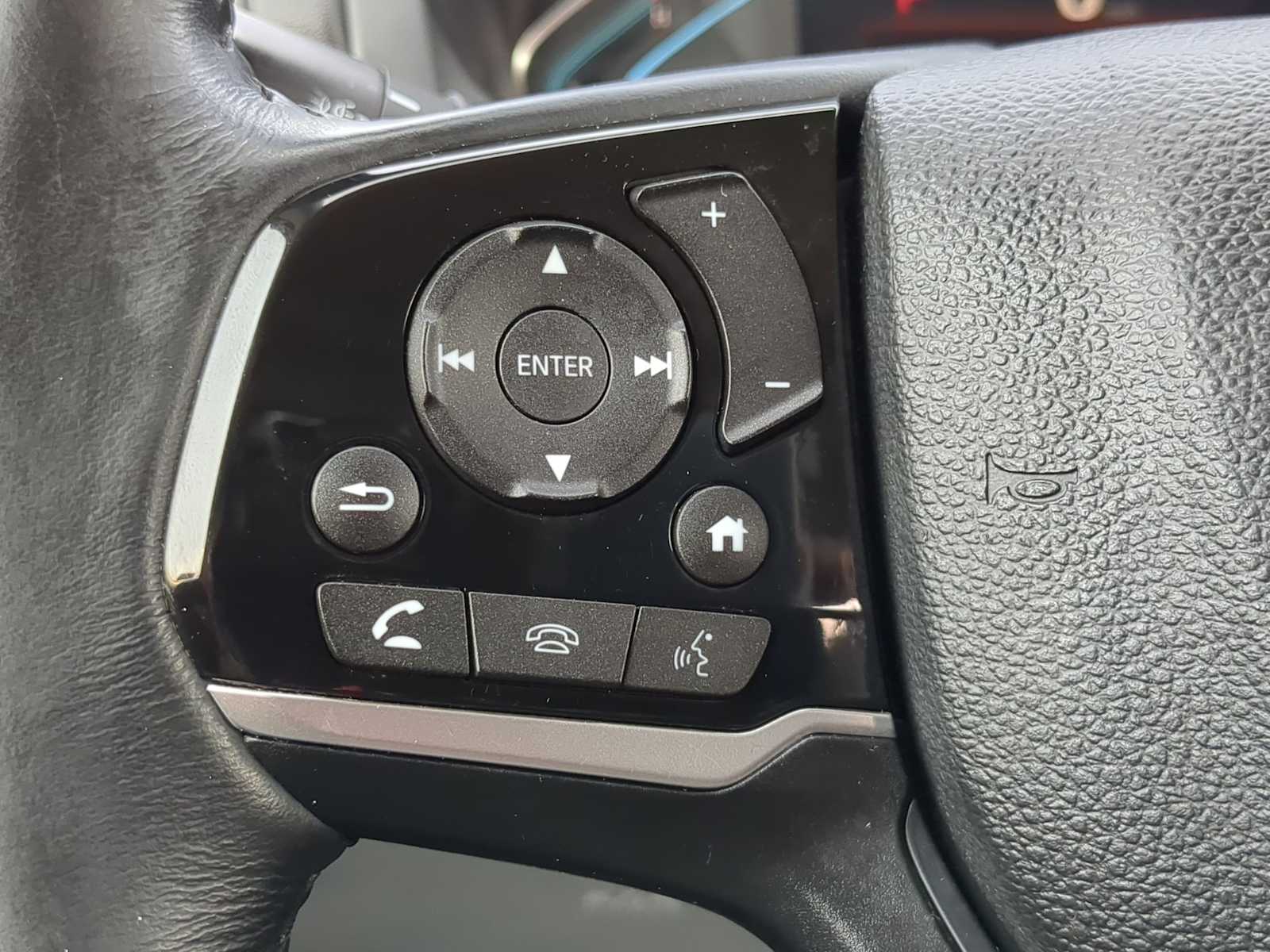 Thumbnail: 2018 Honda Odyssey - 25