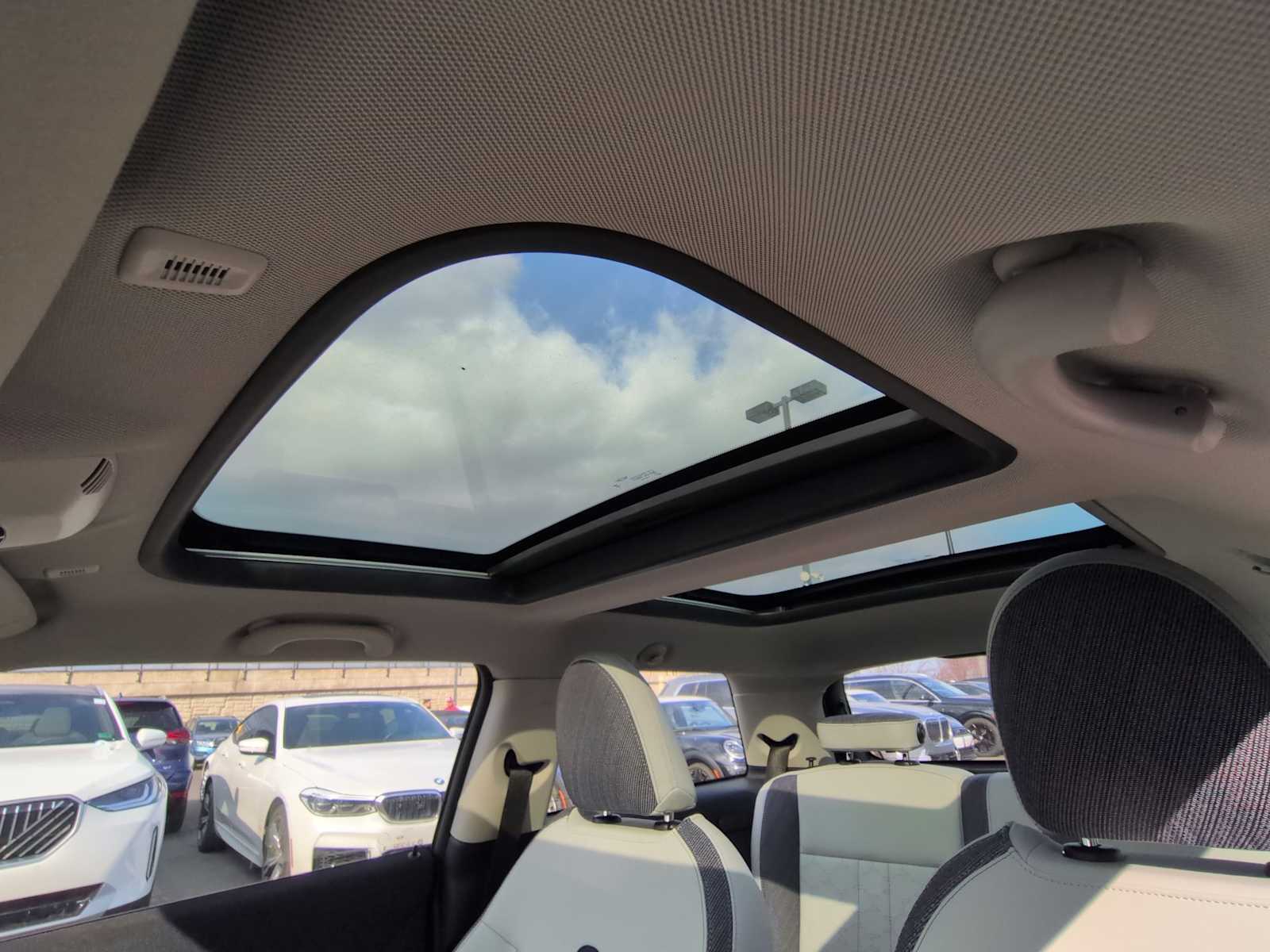 Thumbnail: 2025 MINI Cooper Hardtop - 18