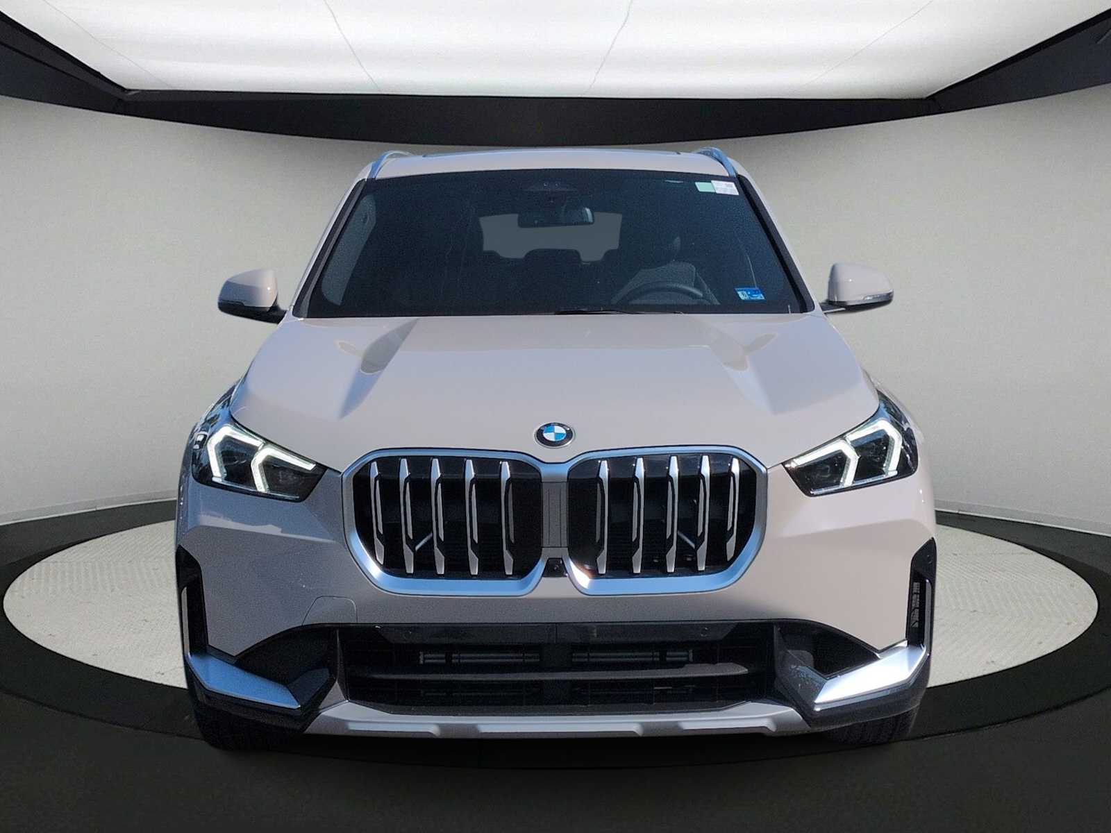 Thumbnail: 2026 BMW X1 - 3